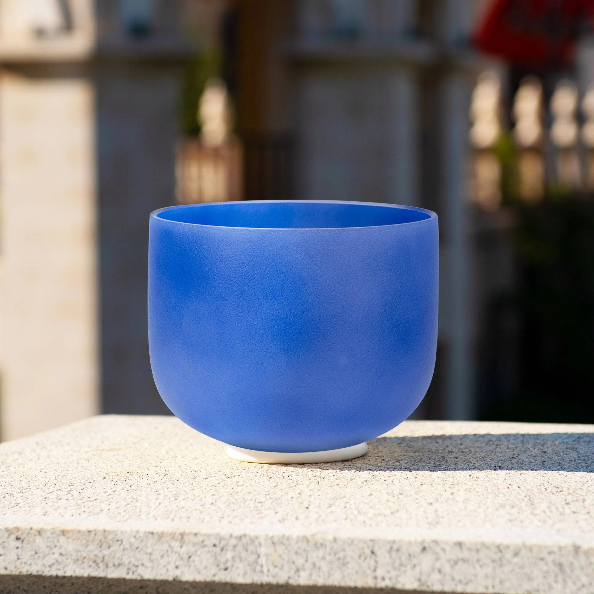 TOPFUND 440Hz Blue G Note 8 inch Crystal Singing Bowl Throat Chakra with Heavy Duty Carrying Case and Suede Stick