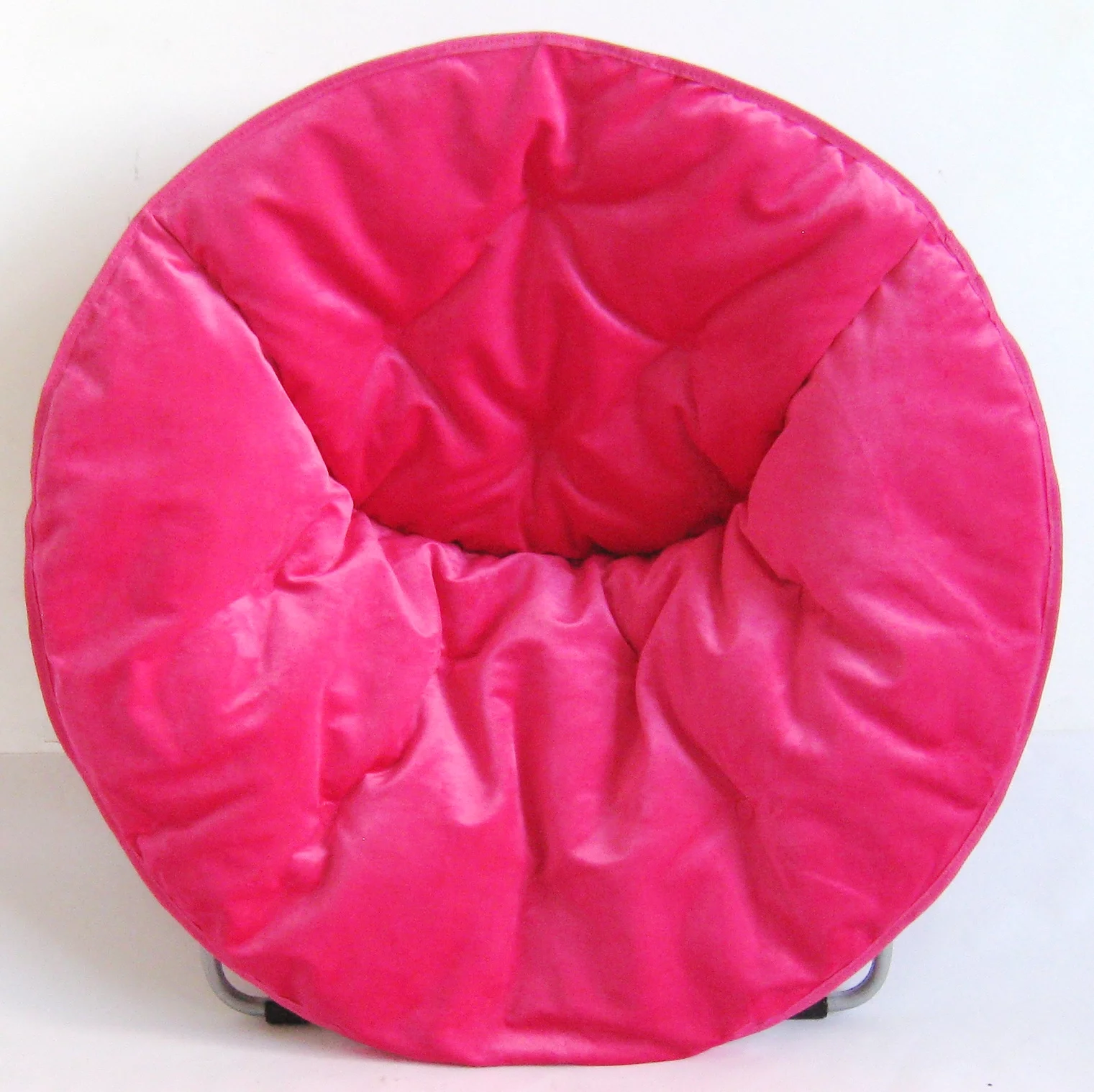 Zenithen Round Chair with High Gloss Silver Frame in Tufted Velvet Fabric, Pink