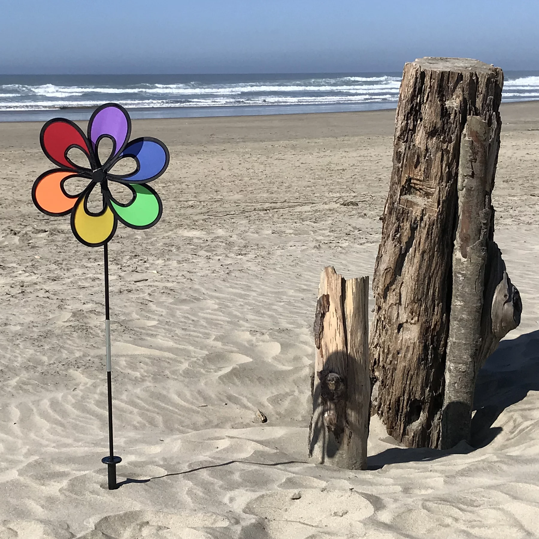 In the Breeze 2684 — 12-Inch Rainbow Windee Wheelz Spinner - Colorful Spinner for your Yard and Garden