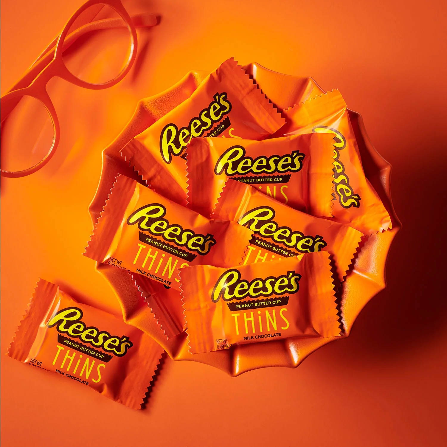 Reese's Thins Milk Chocolate Peanut Butter Cups Candy, Packs 3.1 oz, 8 Count