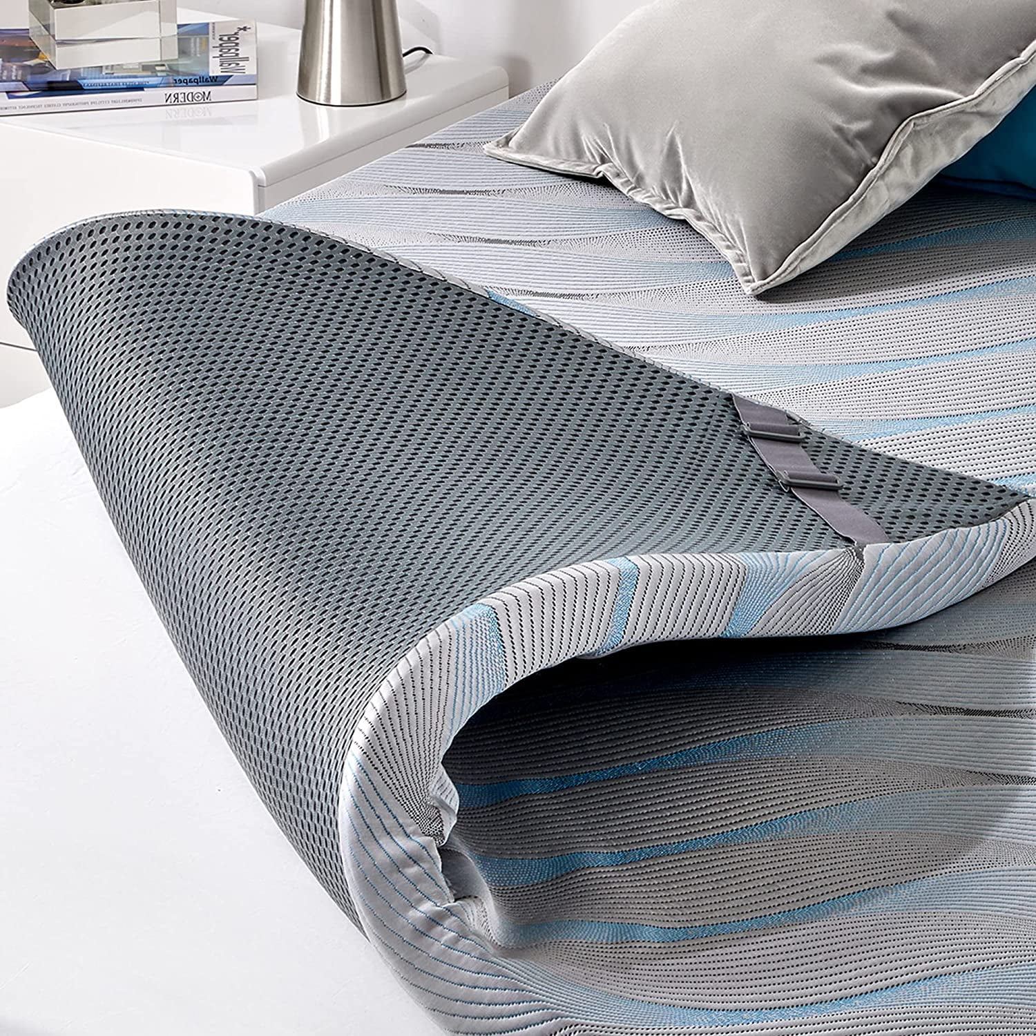 2 Inch King Mattress Topper Cooling Gel Memory Foam with Adjust Straps & Zippered Cool-to-The-Touch Cover, King