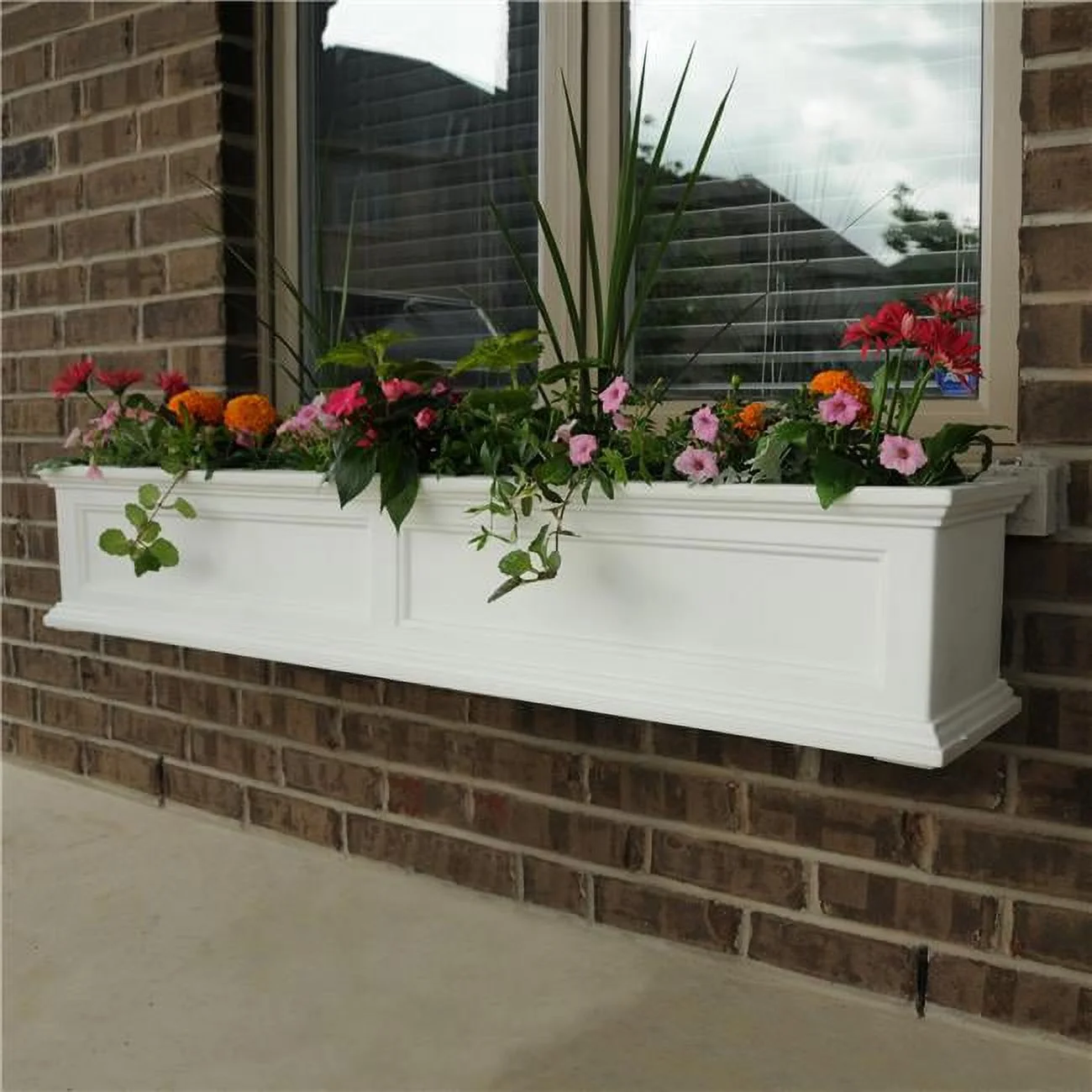 5824W 5-Foot Fairfield Window Planter Box with Brackets - White
