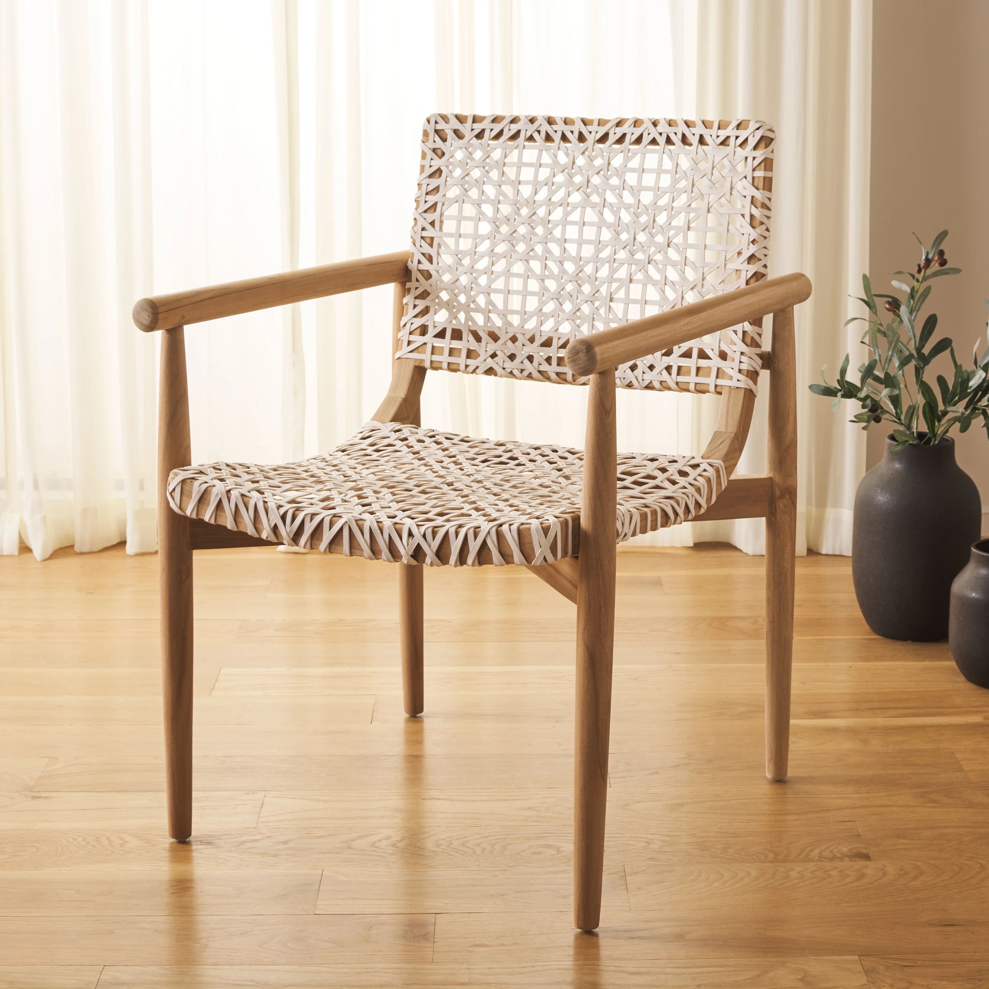 SAFAVIEH Sianna Accent Chairs, Natural/White (22.8 in. W x 23.4 in. D x 32.9 in. H)