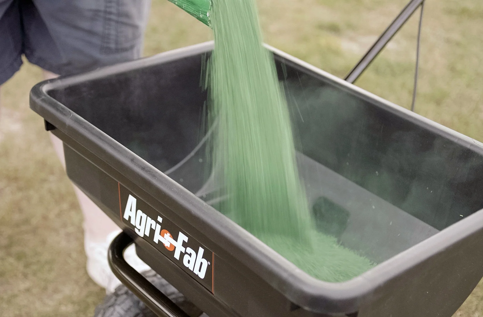 Push Broadcast Spreader