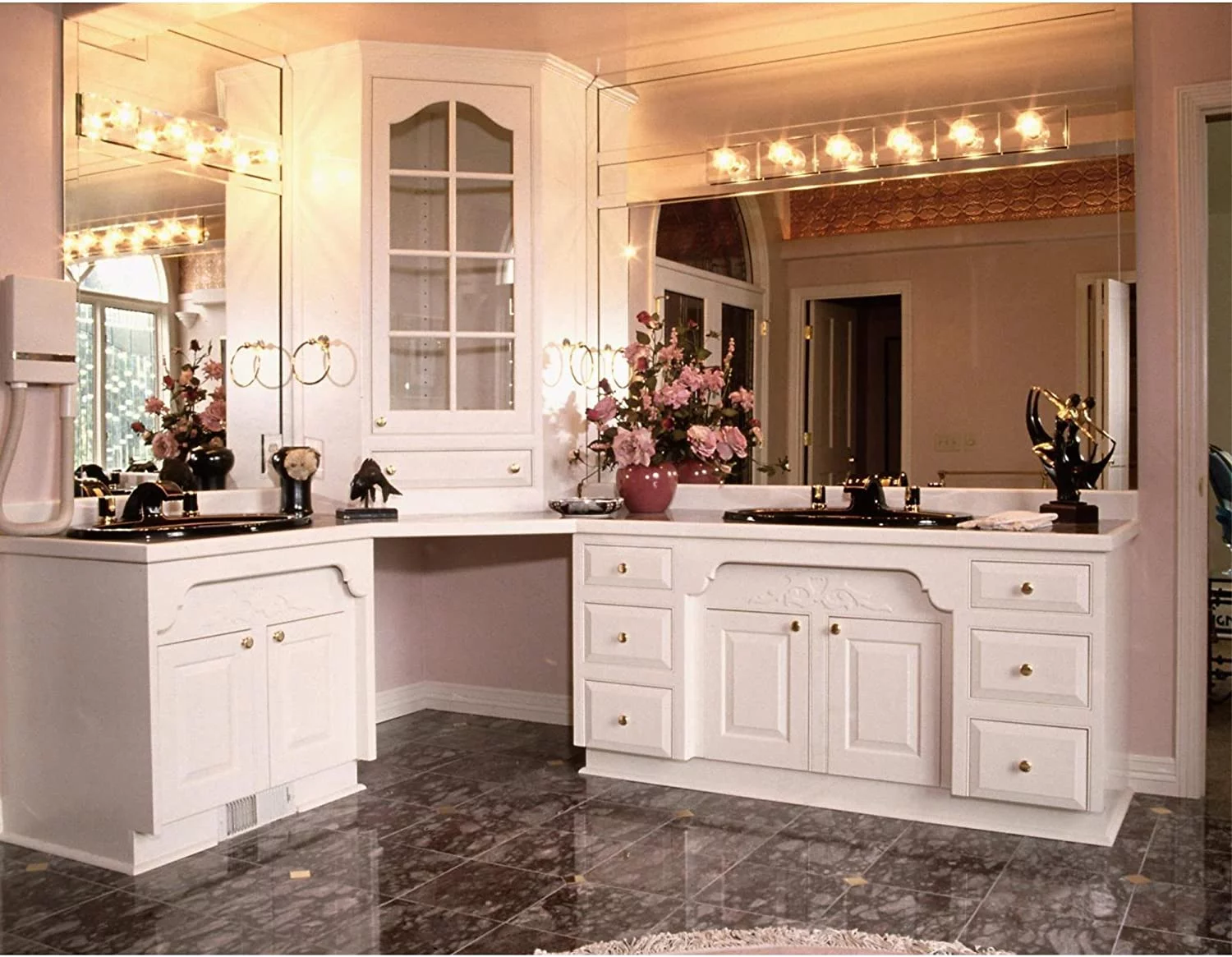 Westinghouse Lighting 4513100 60-Watt Equivalent G16-1/2 Dimmable Soft White LED Light Bulb with Candelabra Base