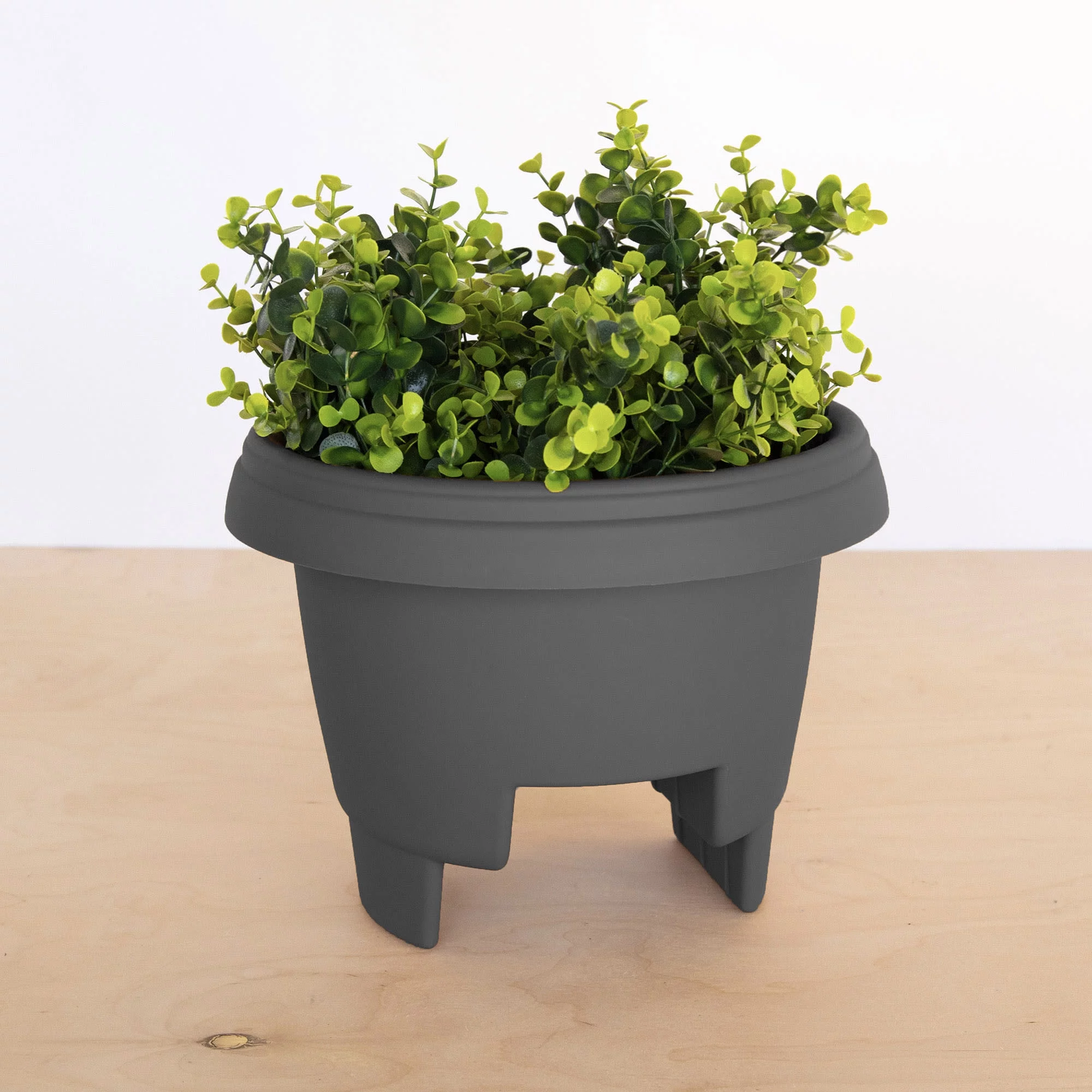Bloem 12-in Resin Round Deck Rail Round Planter - Charcoal Gray