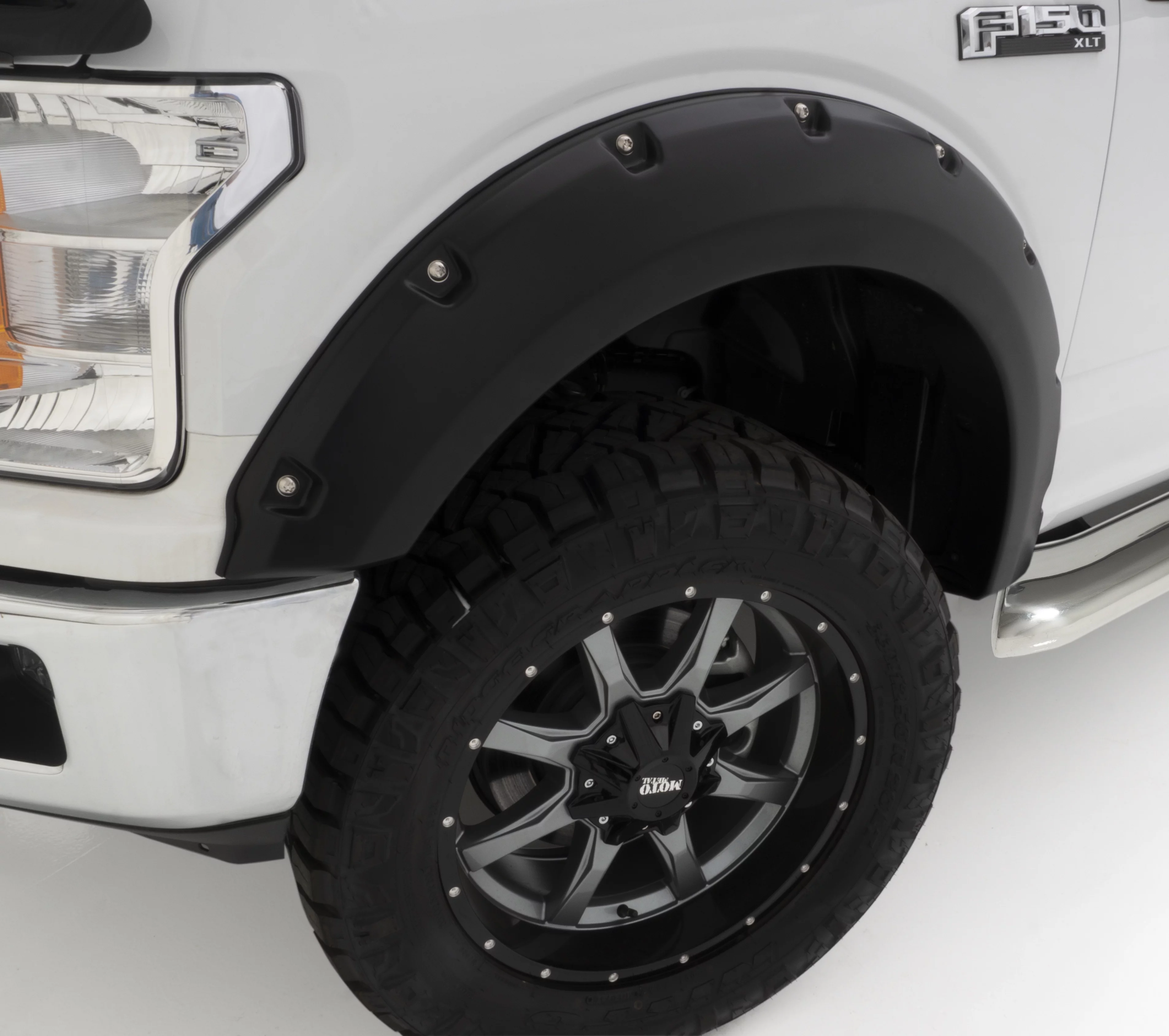 Bushwacker by RealTruck Jeep Flat Style Front Fender Flares | 2-Piece Set, Black, Textured Finish | 10101-07 | Compatible with 2018-2023 Jeep Wrangler JL (Excludes Rubicon)