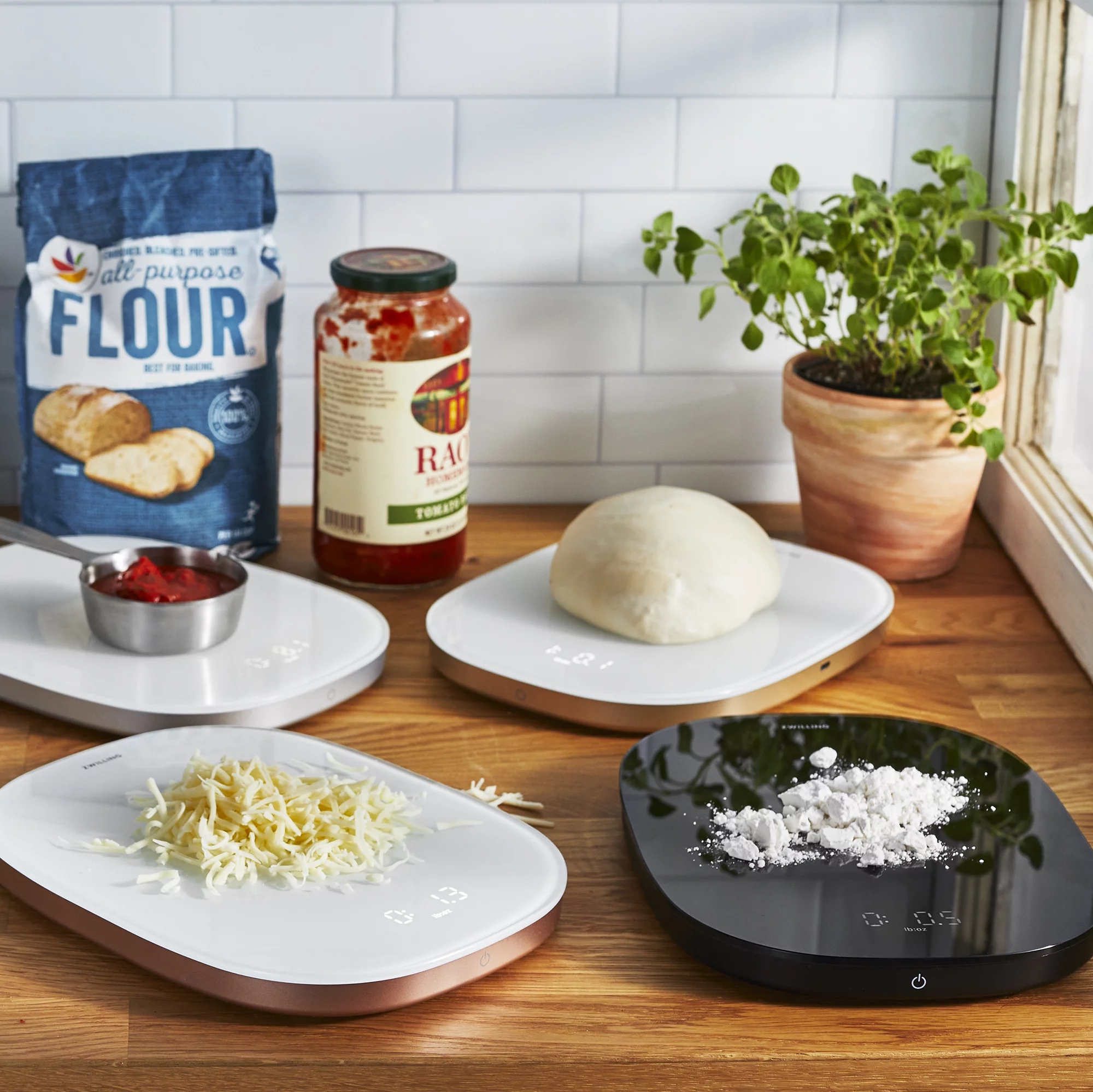 ZWILLING Enfinigy Digital Kitchen Food Scale, Max weight 22lbs, Grams & Ounces, .1-gram Accuracy, White