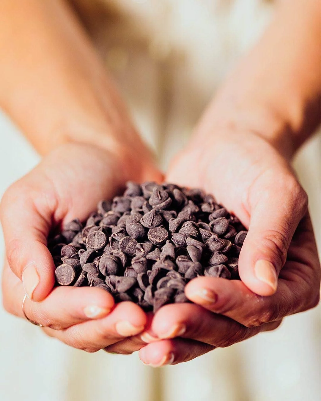 lilly's dark chocolate chips, stevia, vegan, 55% cocoa, non-gmo, sugar free, 27 oz total (3 pack value)