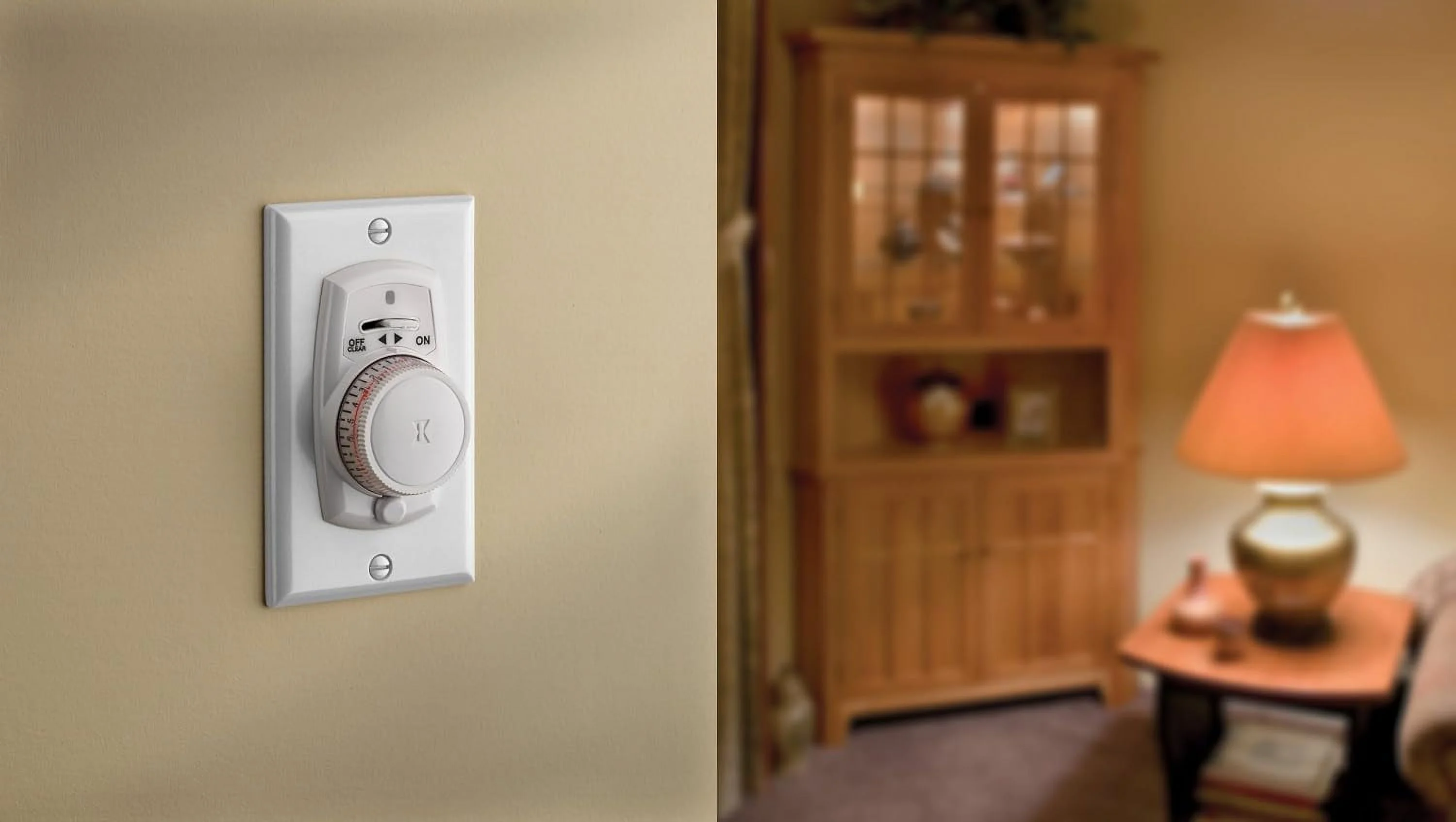 EJ351C 120 Volt 24-Hour Programmable Mechanical Security Timer