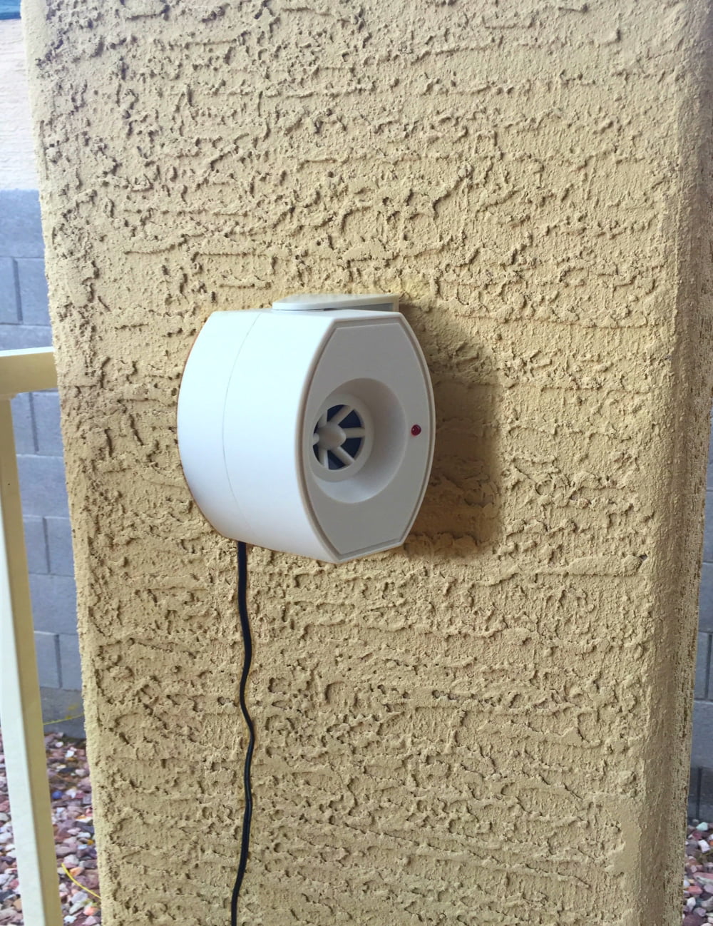 Cleanrth EZ1200 EZ-Mount Ultrasonic Rodent Control | Dedicated Rat Repeller