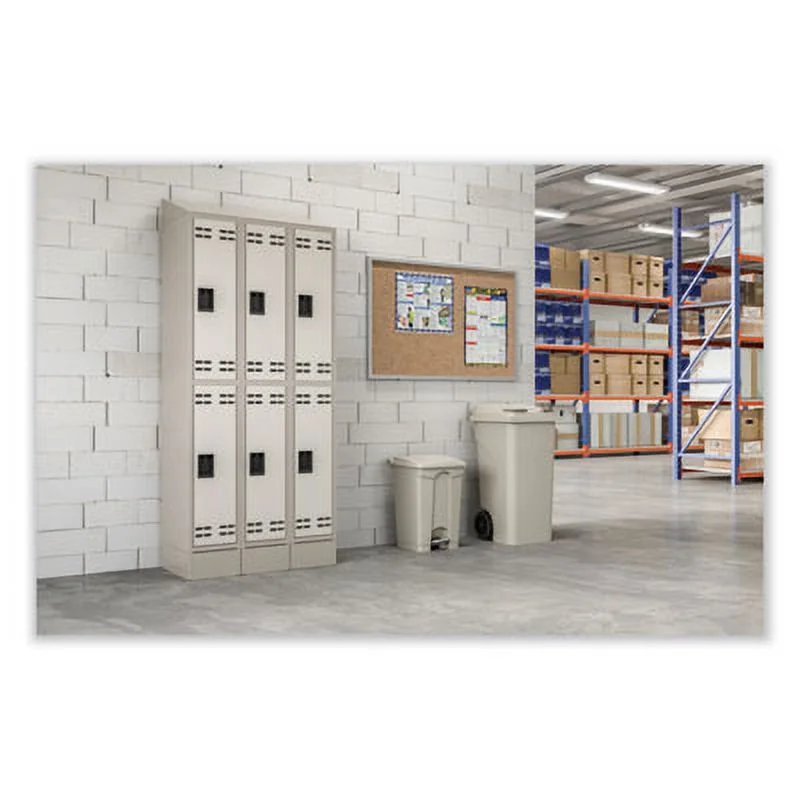 Safco Products Plastic Step-On Touchless 12 Gallon Trash Can in Tan