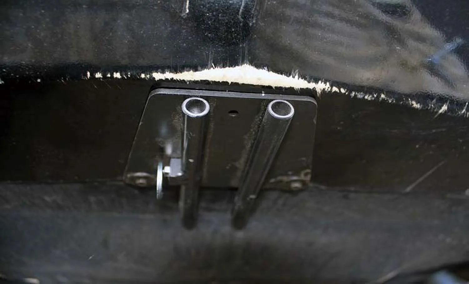 STO N SHO Front License Plate Bracket Compatible with 2006-2010 Dodge Charger (SNS18)