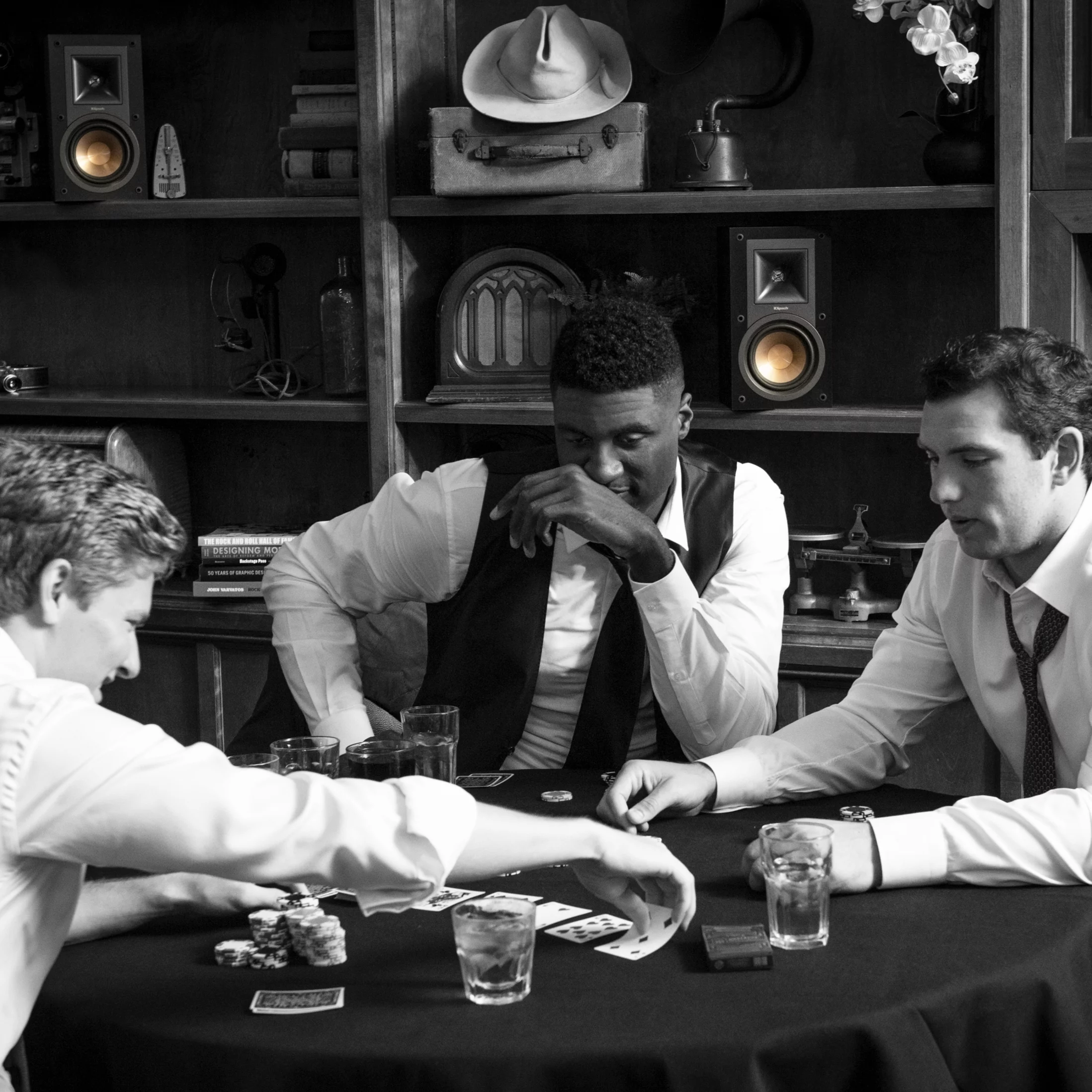 Klipsch R-15M Bookshelf Speaker, 85 W RMS, Brushed Black Veneer