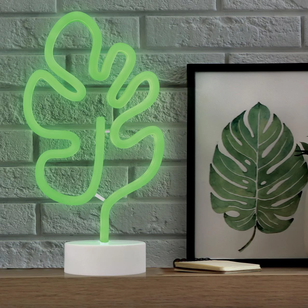Xtreme Lit 6.5 x 12.25 Neon Monstera Leaf Lamp, Indoor Novelty Plastic Tabletop Sign