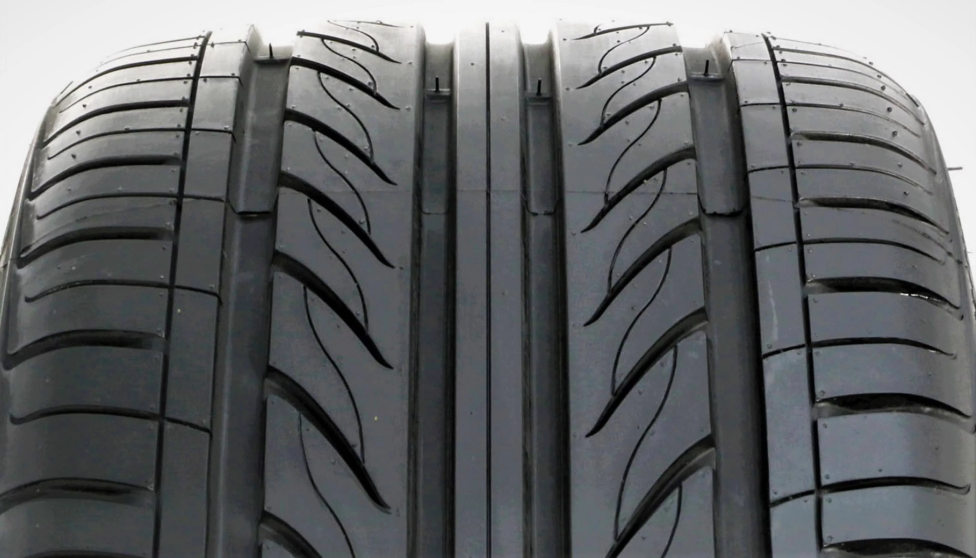 Delinte Thunder D7 P275/30R20 97W