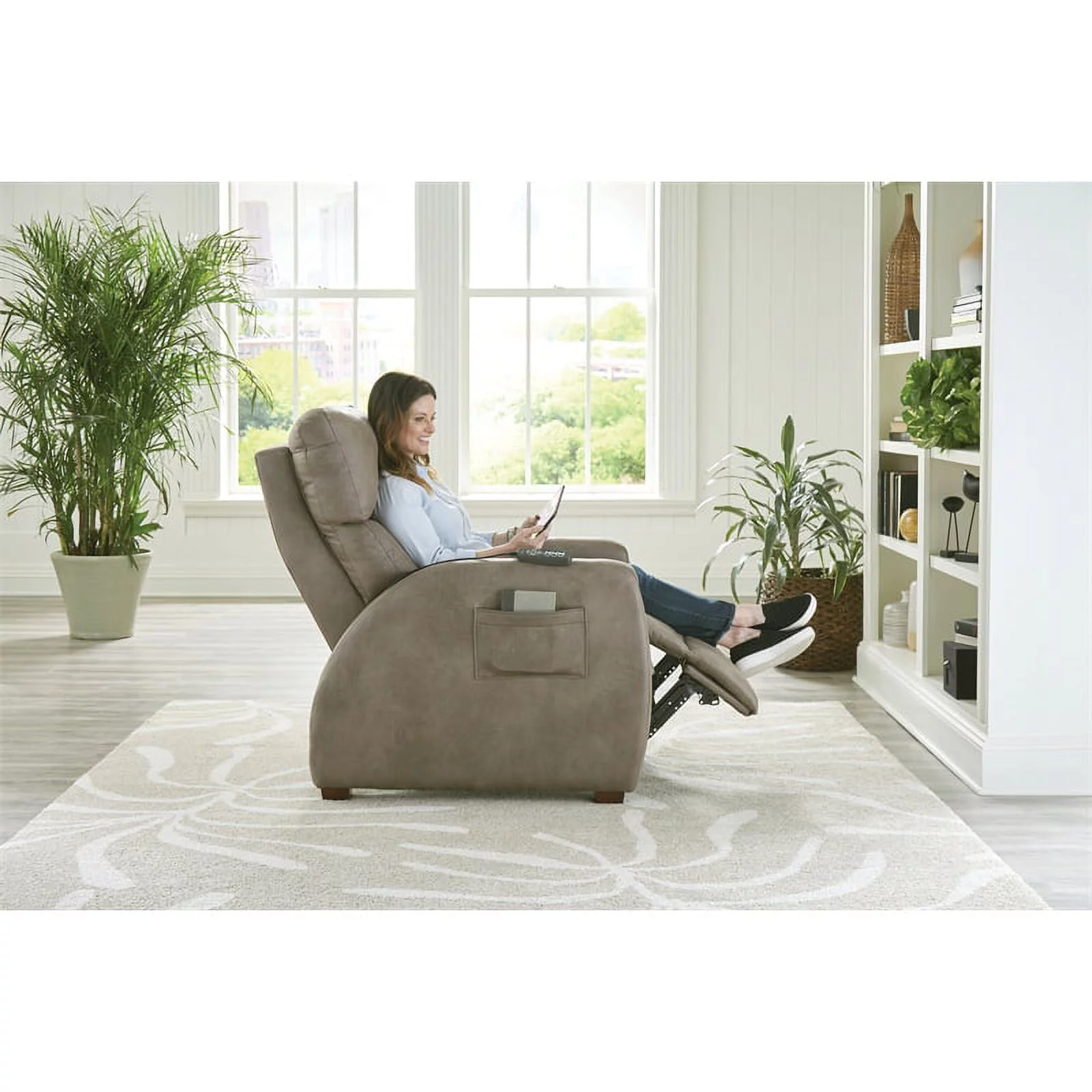 Catnapper Unwind Power Zero Gravity Recliner in Taupe Polyester Fabric