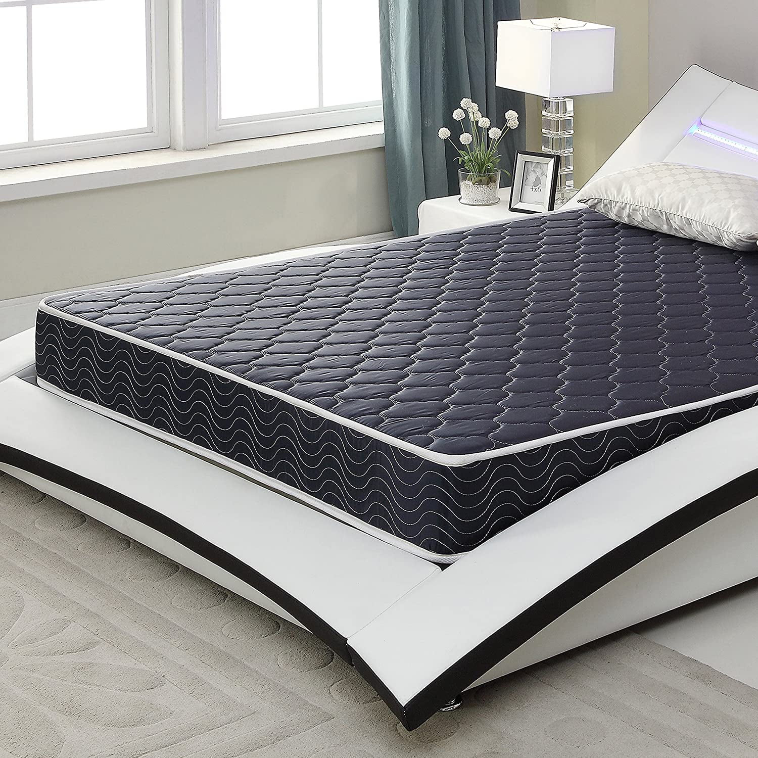 YANRUI 6-Inch Foam Mattress Covered in a Stylish Water-Resistant Fabric, Full