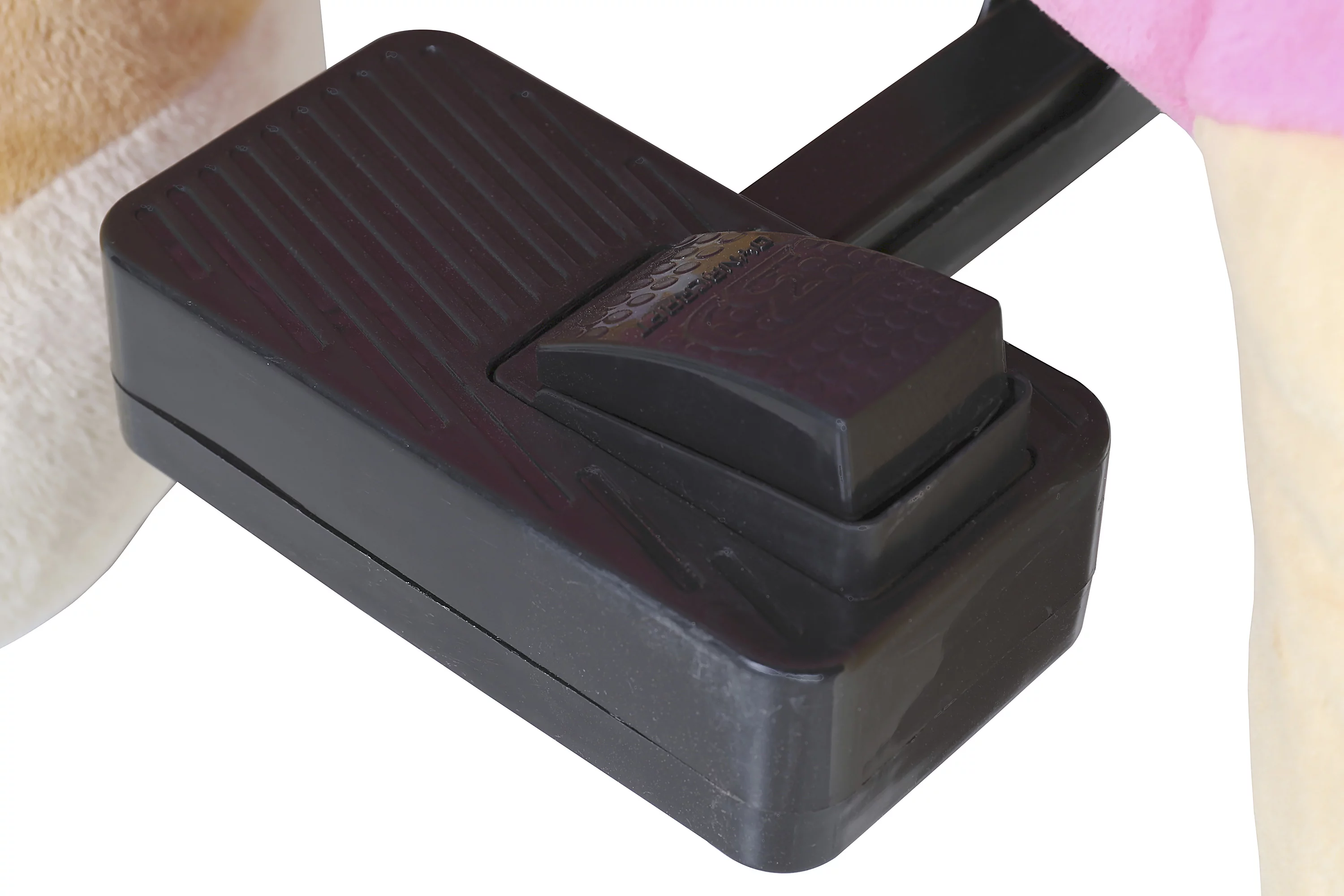 Paw Patrol 6 Volt Plush Skye Ride-on with Pup House Included by Dynacraft!