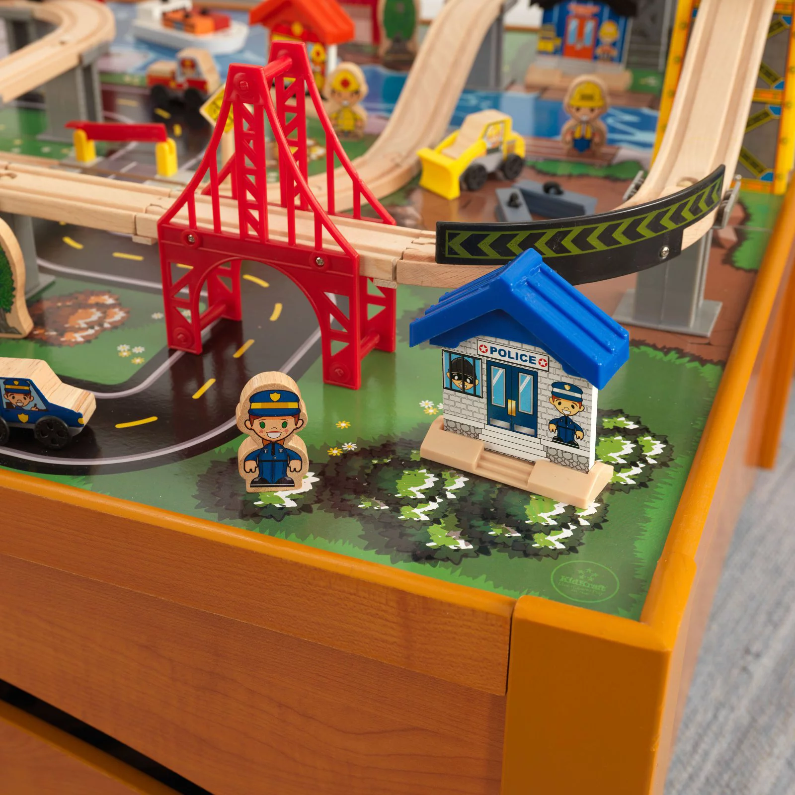 Metropolis Train and Table Set