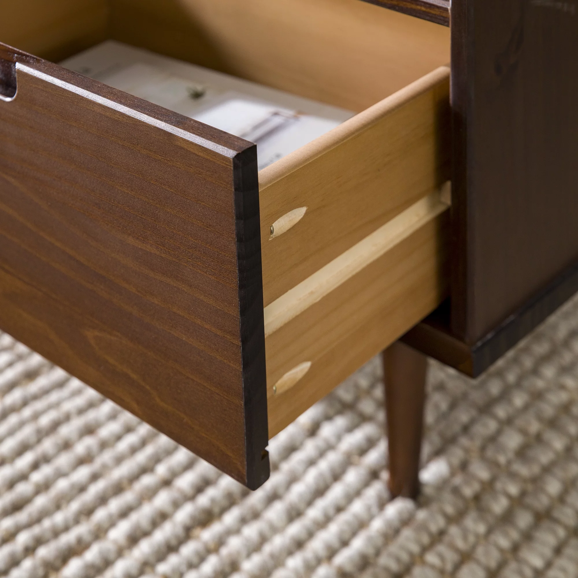 Walker Edison 24” Mid-Century Modern Groove Handle 1-Drawer Side Table, Walnut