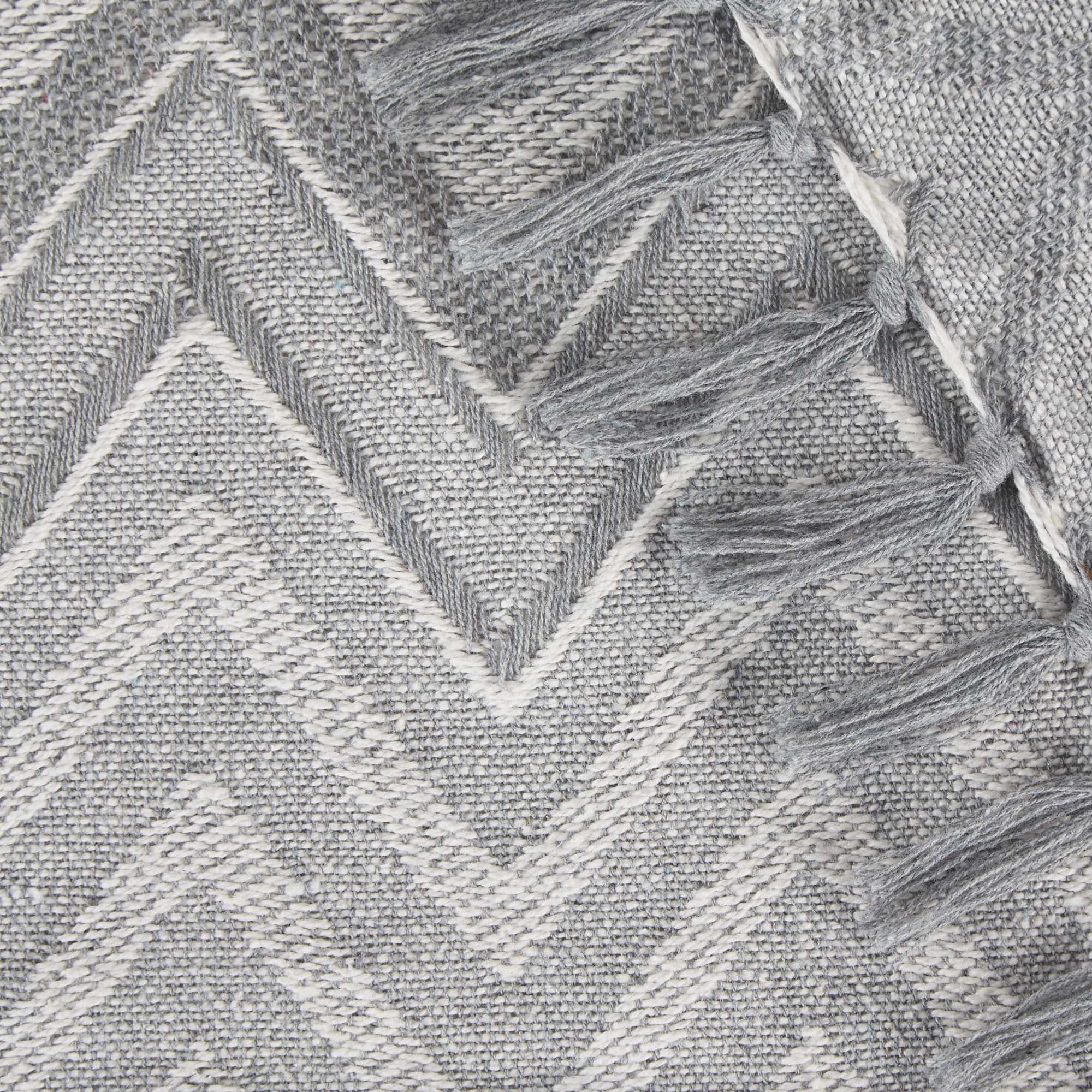 Gray Zig-Zag Chevron Throw