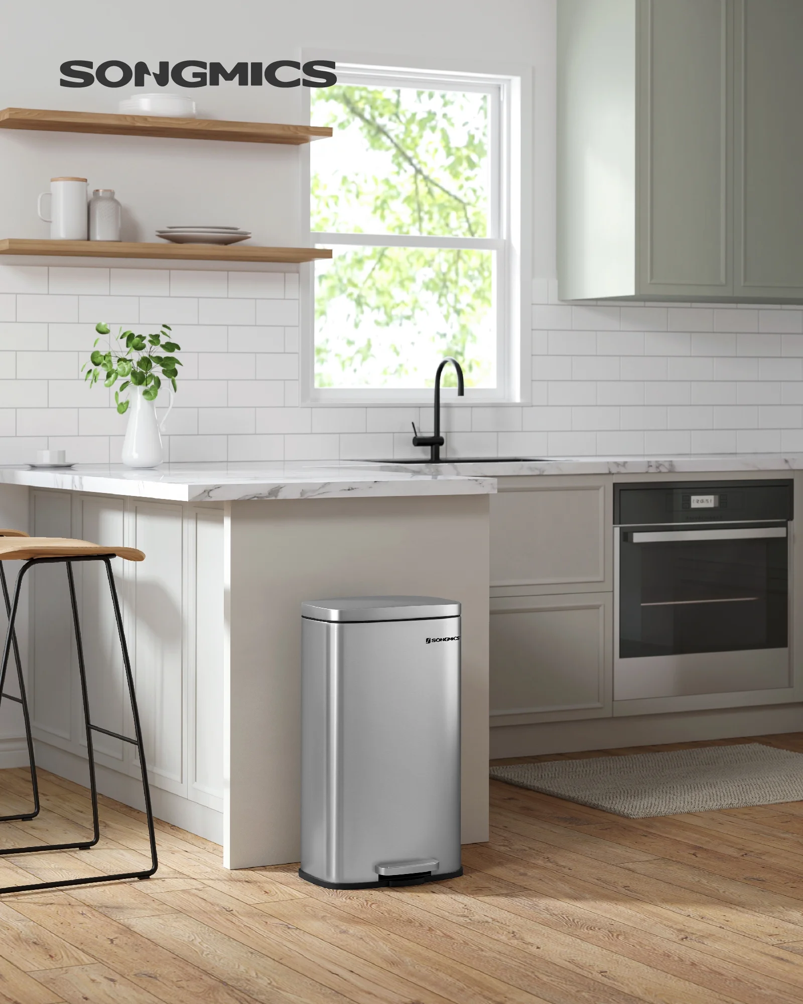 Songmics 8 Gallon Kitchen Trash Can with Lid Stainless Steel Garbage Can Recycling Rubbish Bin Silver