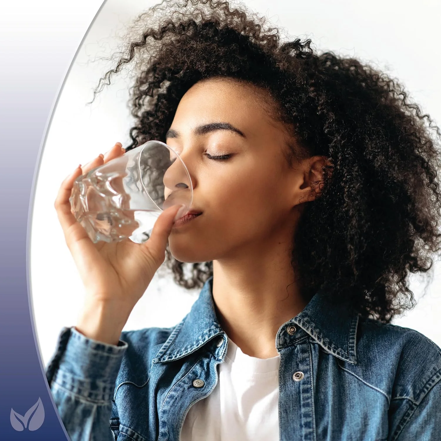 Designer Solid Elongated Oak Wood Toilet Seat with Polished Brass Hinges Mahogany