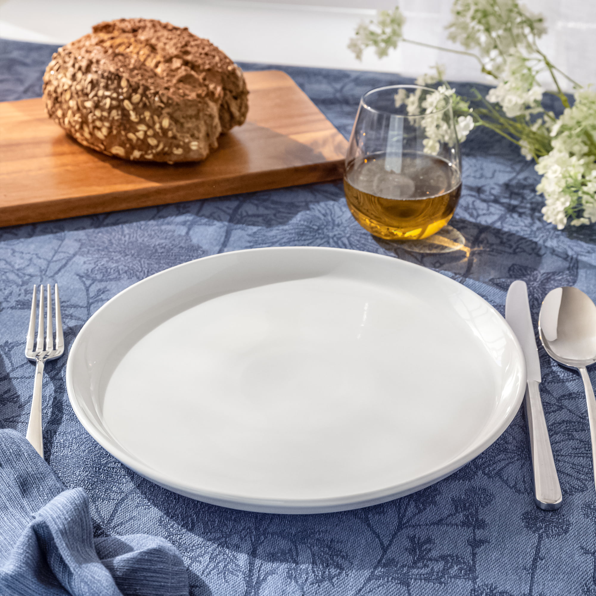 Better Homes & Gardens 16 Piece Collins Dinnerware Set, White