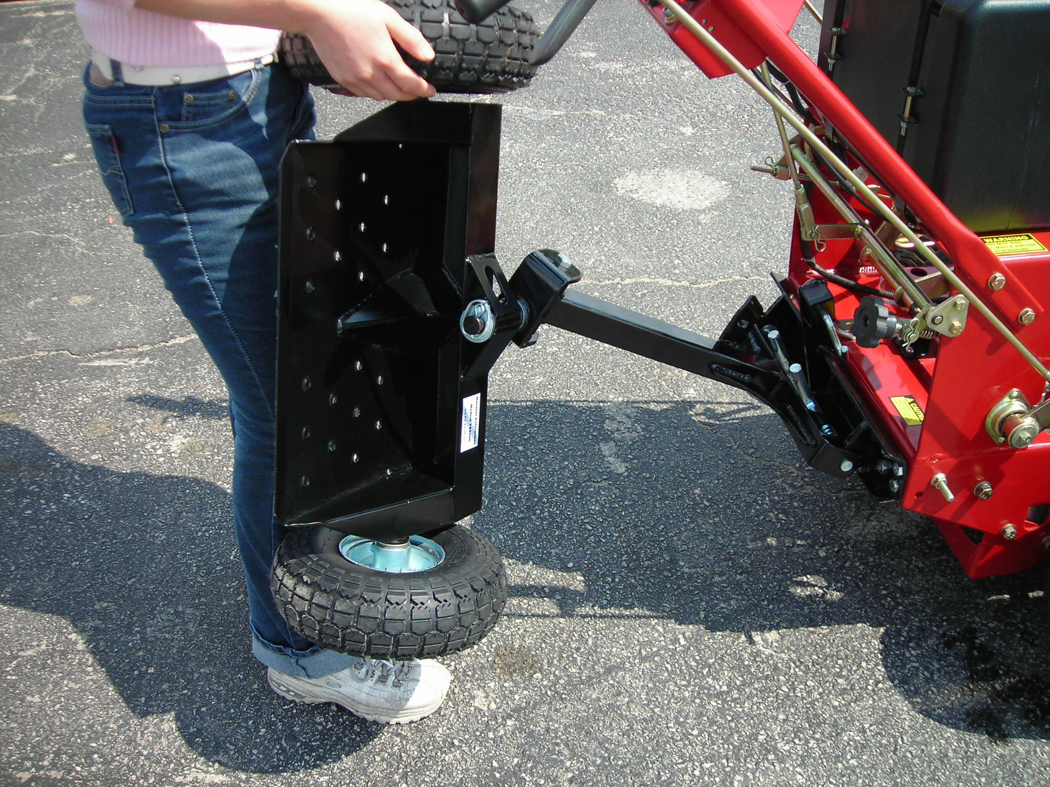 Bradley Mowers TS2006N Two Wheel Sulky - Lift & Latch