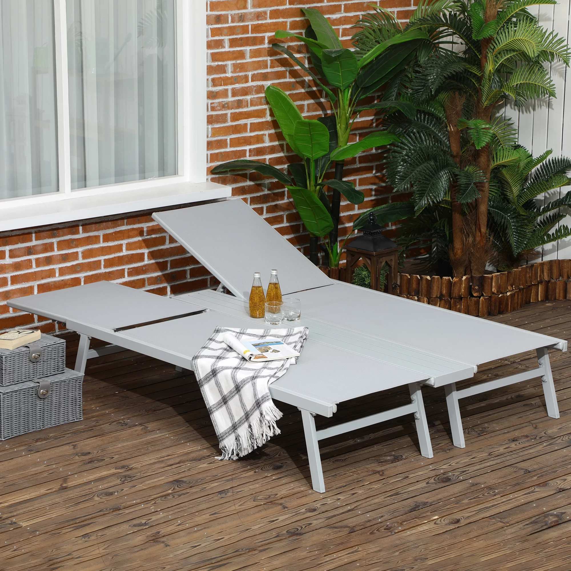 CoSoTower Chaise Lounge Pool Chairs Set of 2, Aluminum Outdoor Sun Tanning Chairs with Five-Position Reclining Back, Shelf & Breathable Mesh for Beach, Yard, Patio, Light Gray