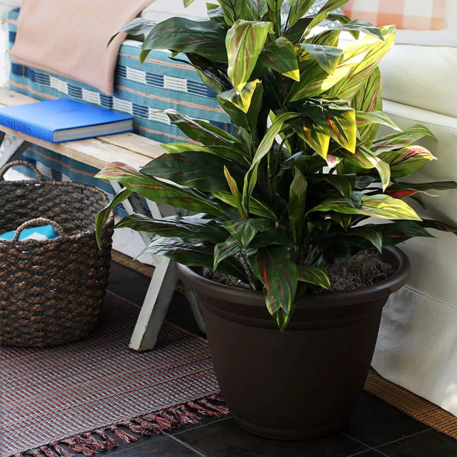 HC Companies Mojave 22 x 16.5 Inch Round Plastic Flower Planter Pot, Black