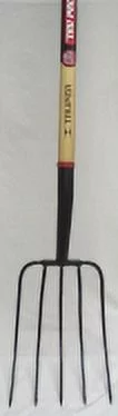 Truper Do it Best Wood Long Handle Pitch Fork