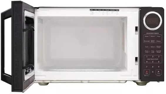 YQX 0.9 cu-ft ,900 watts of power Microwave - Black