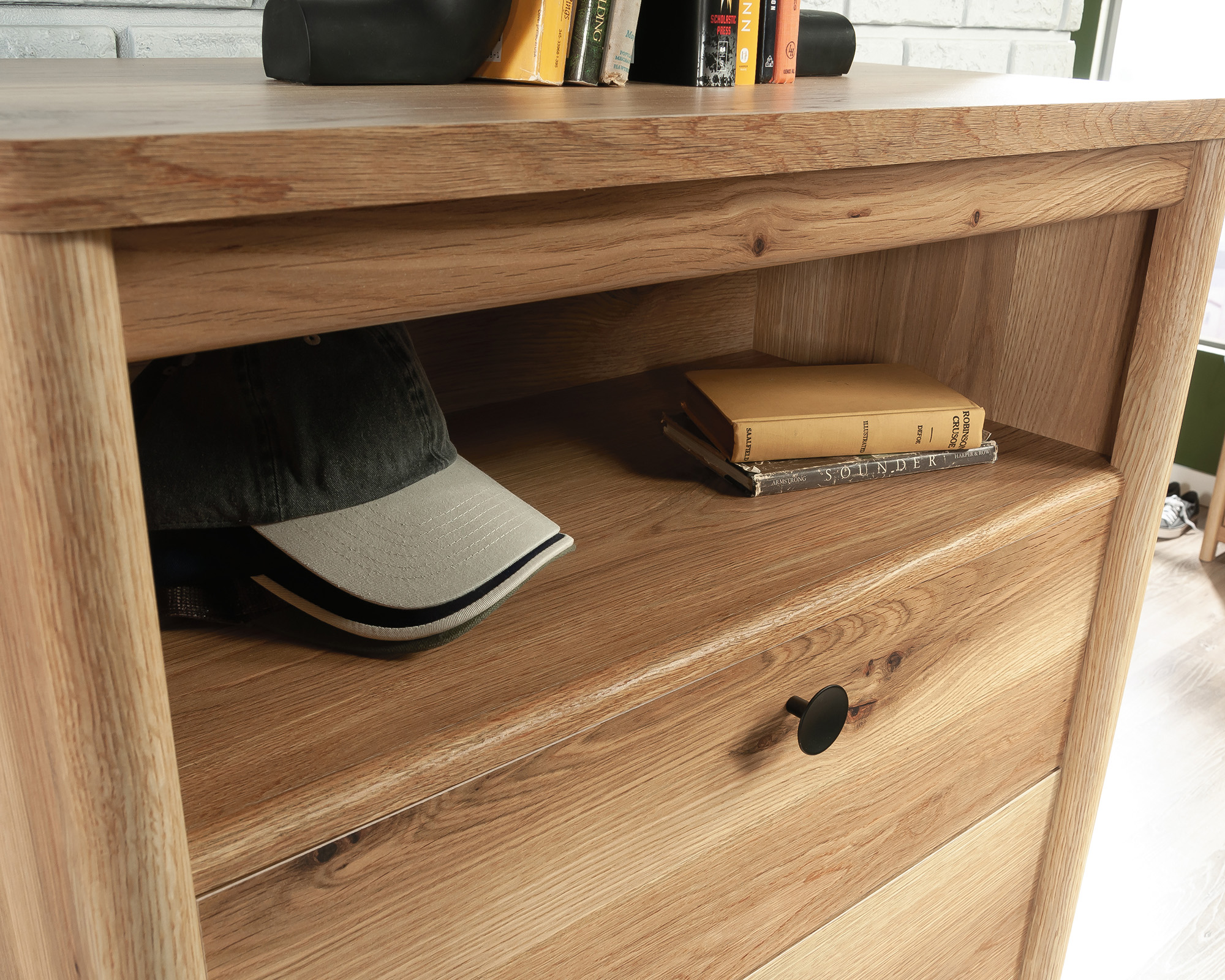 Dover Edge 4-Drawer Chest/Dresser in Timber Oak