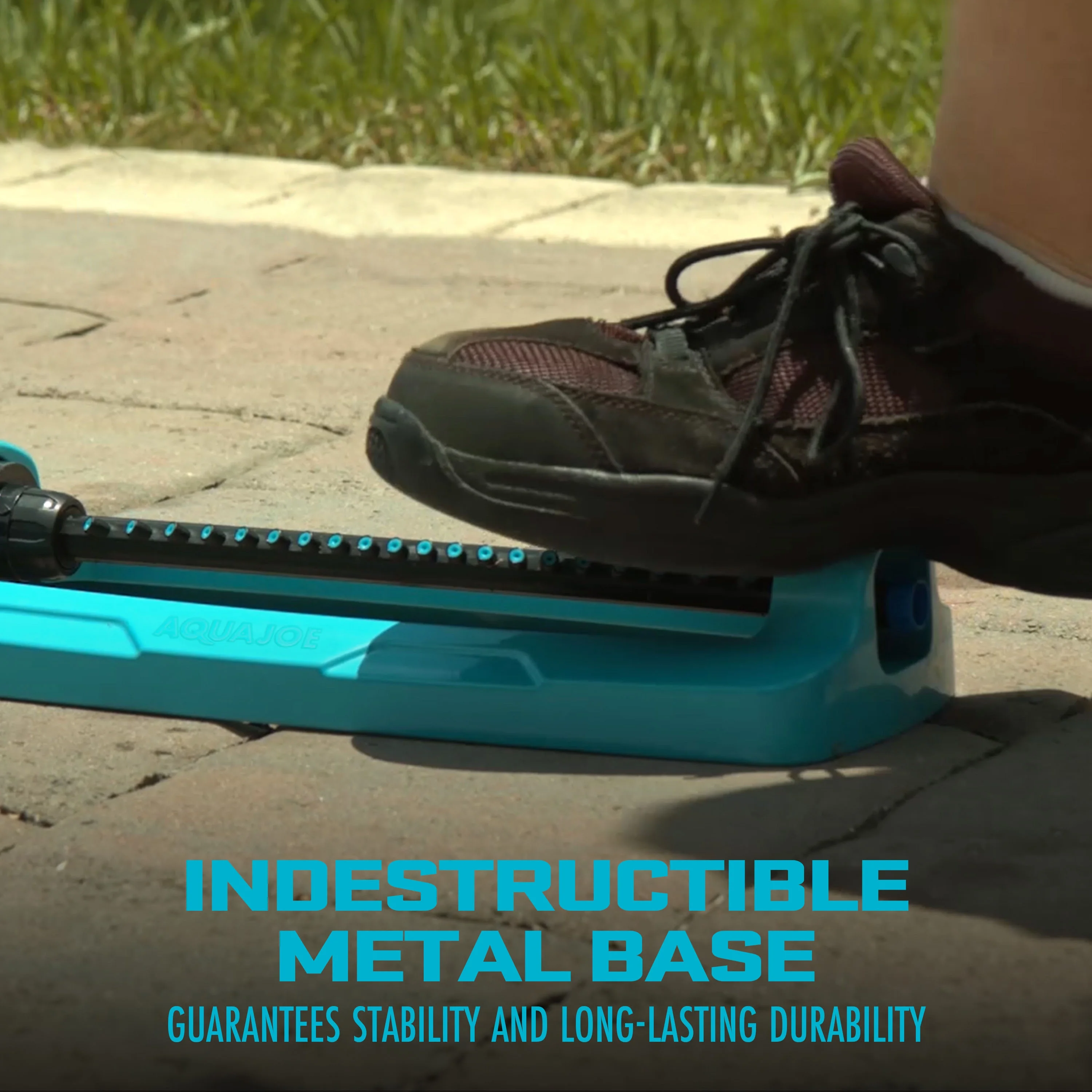 Aqua Joe Metal Base Oscillating Sprinkler, Adjustable Spray Pattern, 4,400 Sq. ft. Max Coverage