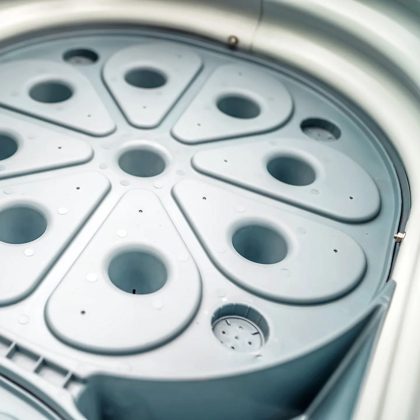 Vego Garden 2 x 6 ft Self-Watering Rolling Planter Raised Gardening Bed Kits-Pearl White