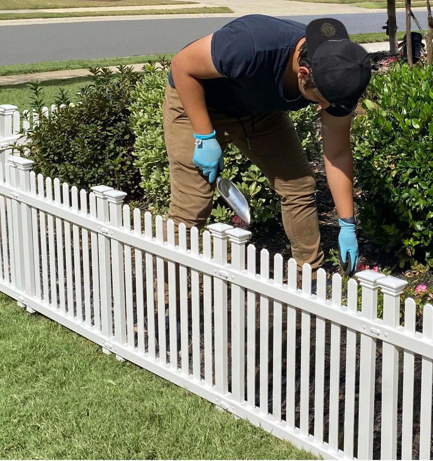 Zippity Outdoor Products Roger Rabbit 2 ft. H x 2 ft. W Vinyl Fence Kit