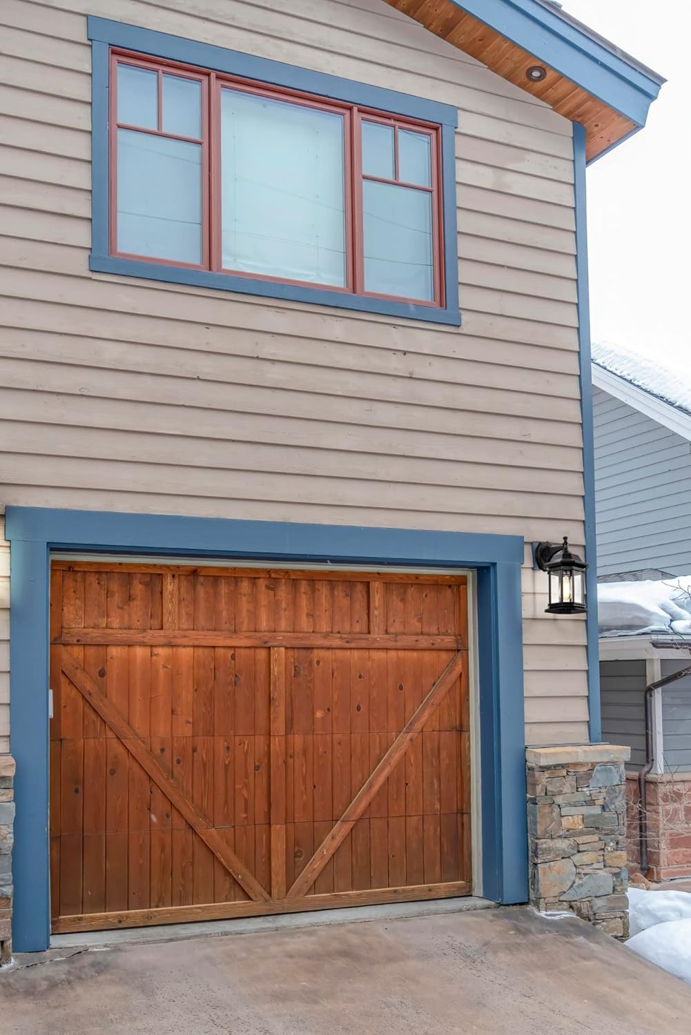 60/6118 Hopkins 1-Light Outdoor Wall Sconce, Matte Black, Large