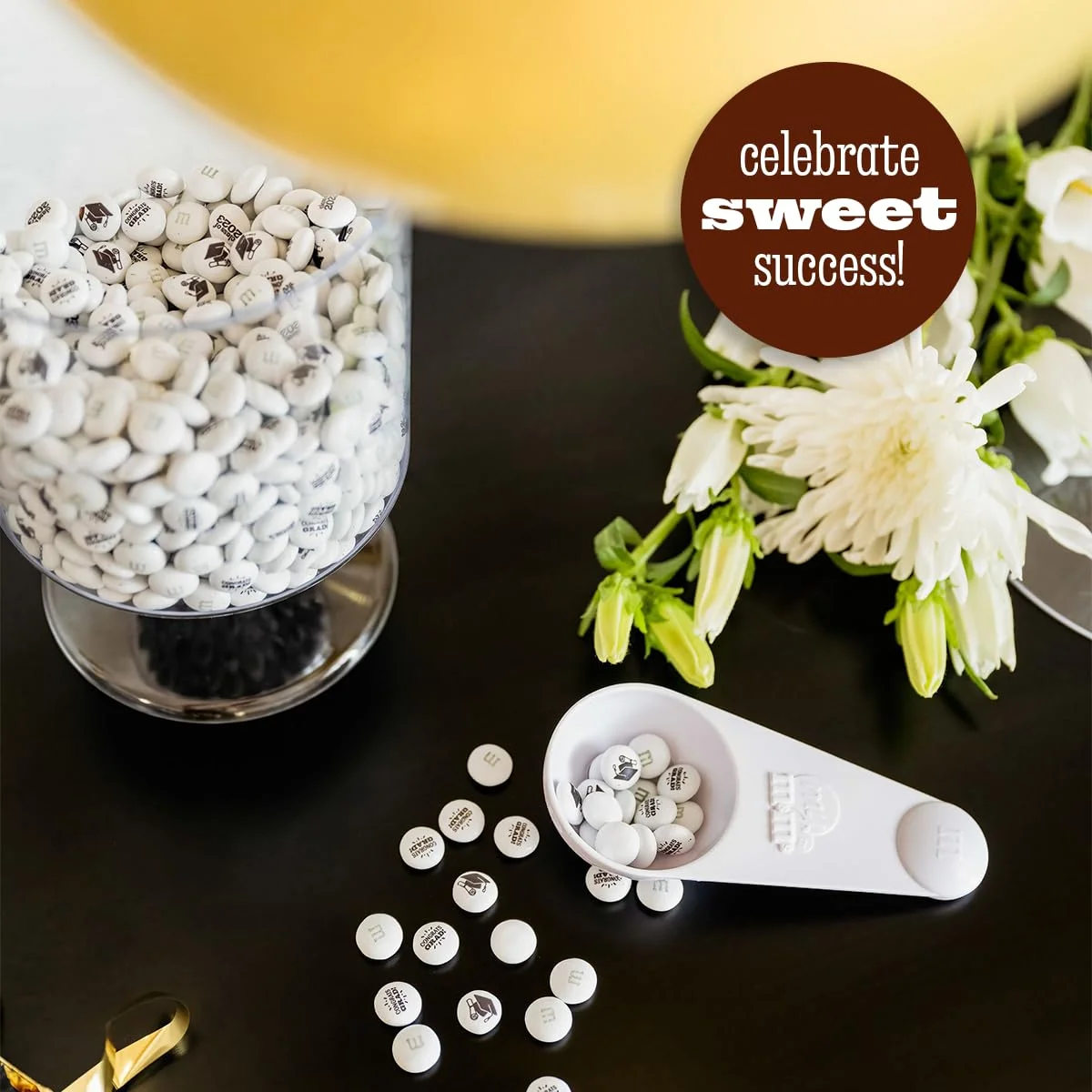 M&M,S Class Of 2026 Milk Chocolate Candies, 2 Pounds Of White Bulk Candy Printed With Grad-Themed Images, Resealable Bag For Graduation Parties, Grad Gifts, Diy Favors & More