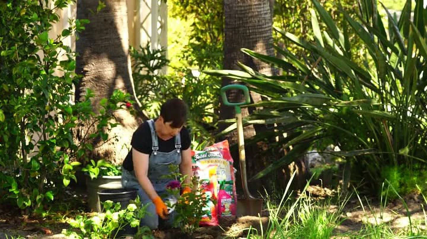 Dr. Earth 1041 Flower Girl Bud & Bloom Booster Fertilizer, 24 oz. Concentrate - Quantity 1