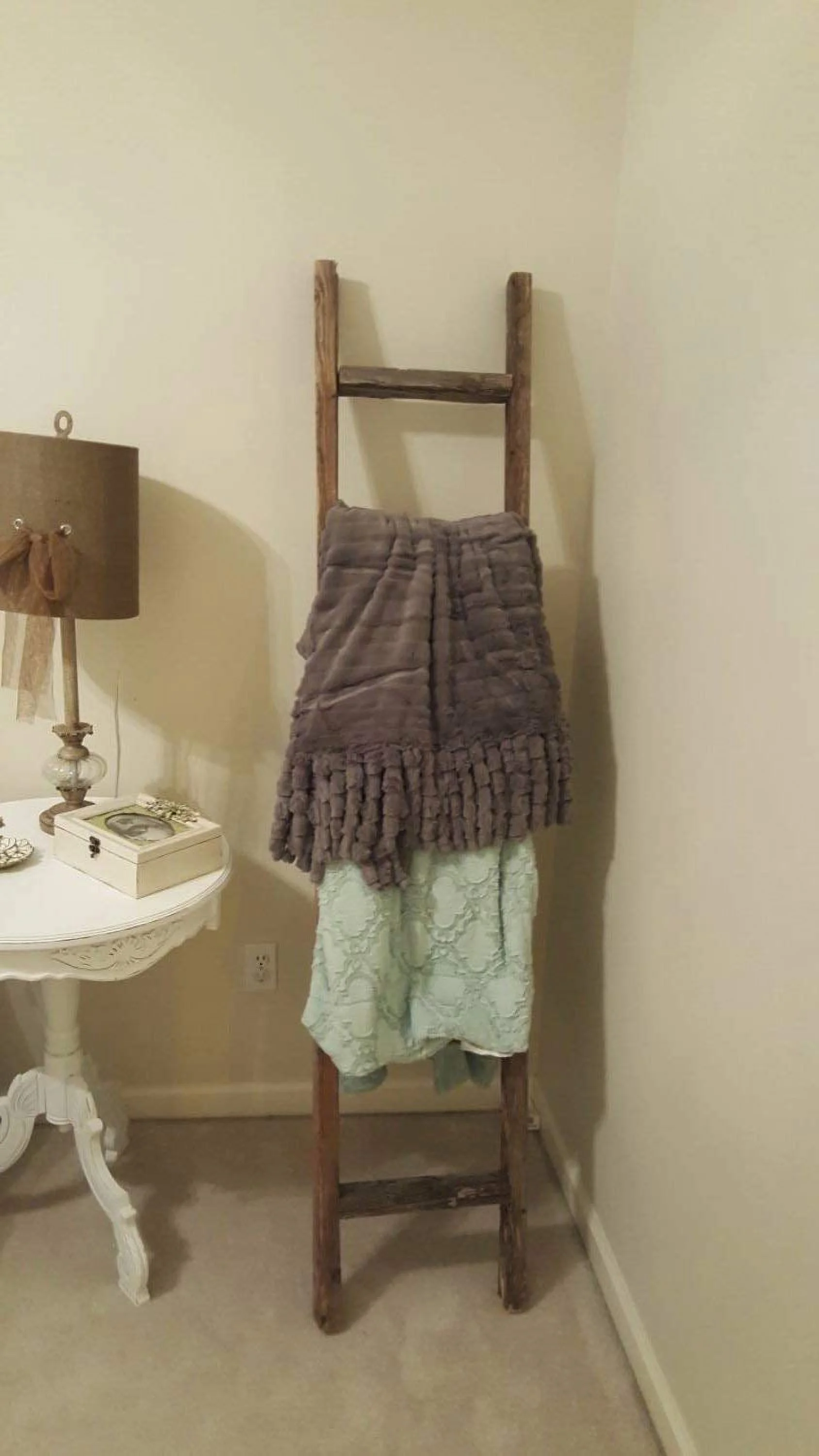 BarnwoodUSA Rustic 6 ft Blanket Ladder