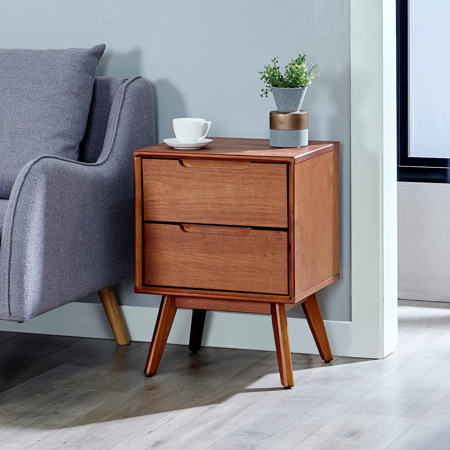 CHTYVC Mid Century Modern Night Stand Solid Wood Walnut Nightstand with Two Drawers Modern Bedside Table with Drawers Minimalist  End Table Stylish Nightstands for Bedroom Living Room