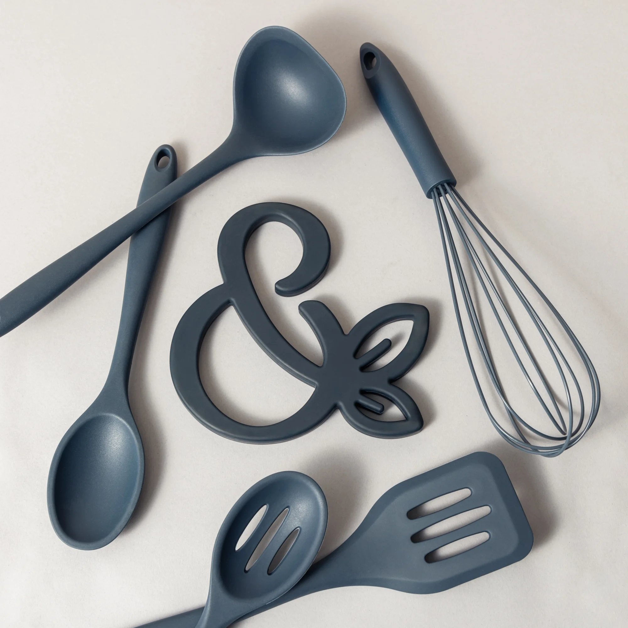Thyme & Table 18-Piece Non-Stick Diecast Cookware & Silicone Utensil Set, Atlantic Blue