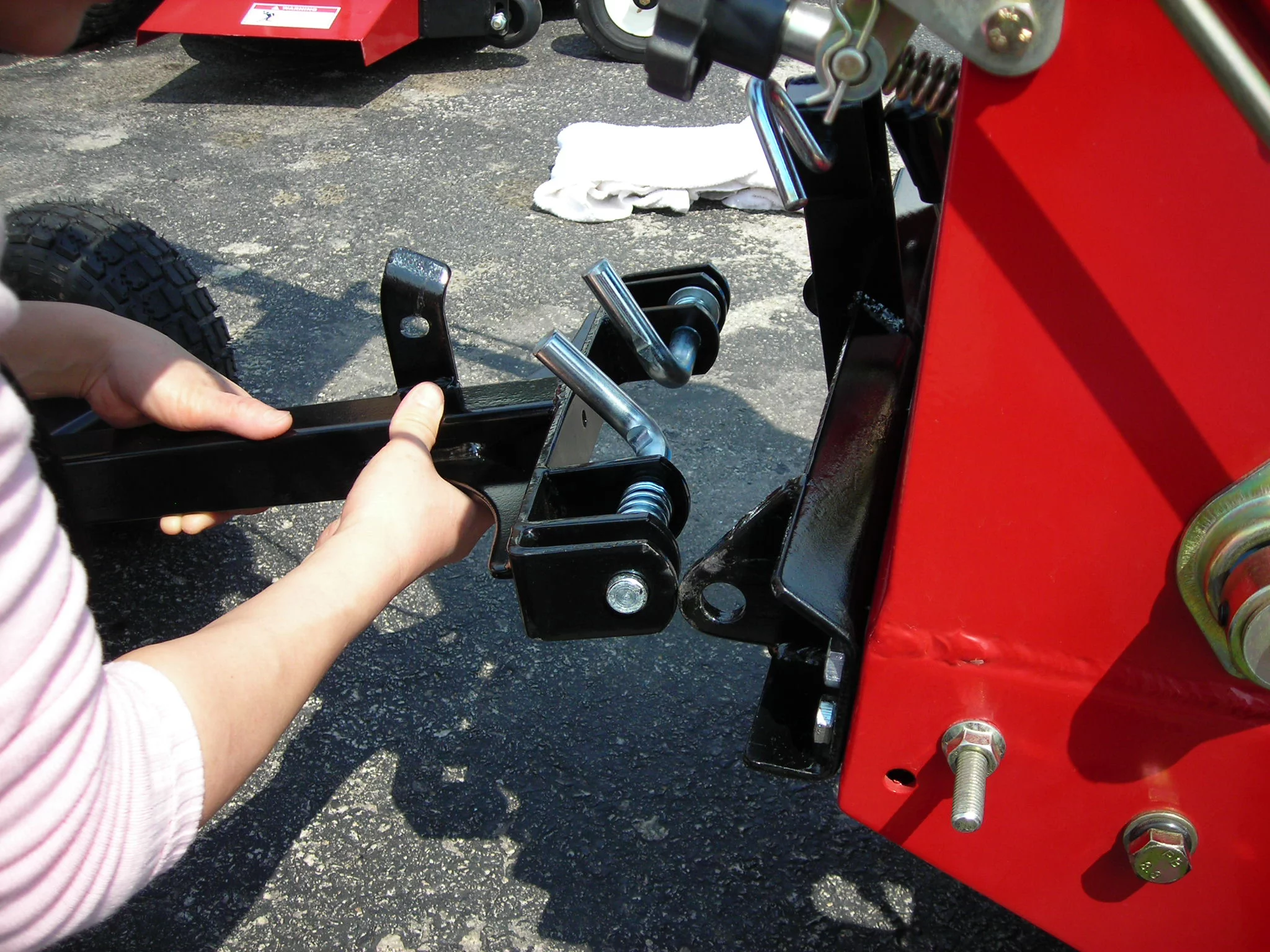 Bradley Mowers SW2006N Swivel Wheel Sulky - Lift & Latch