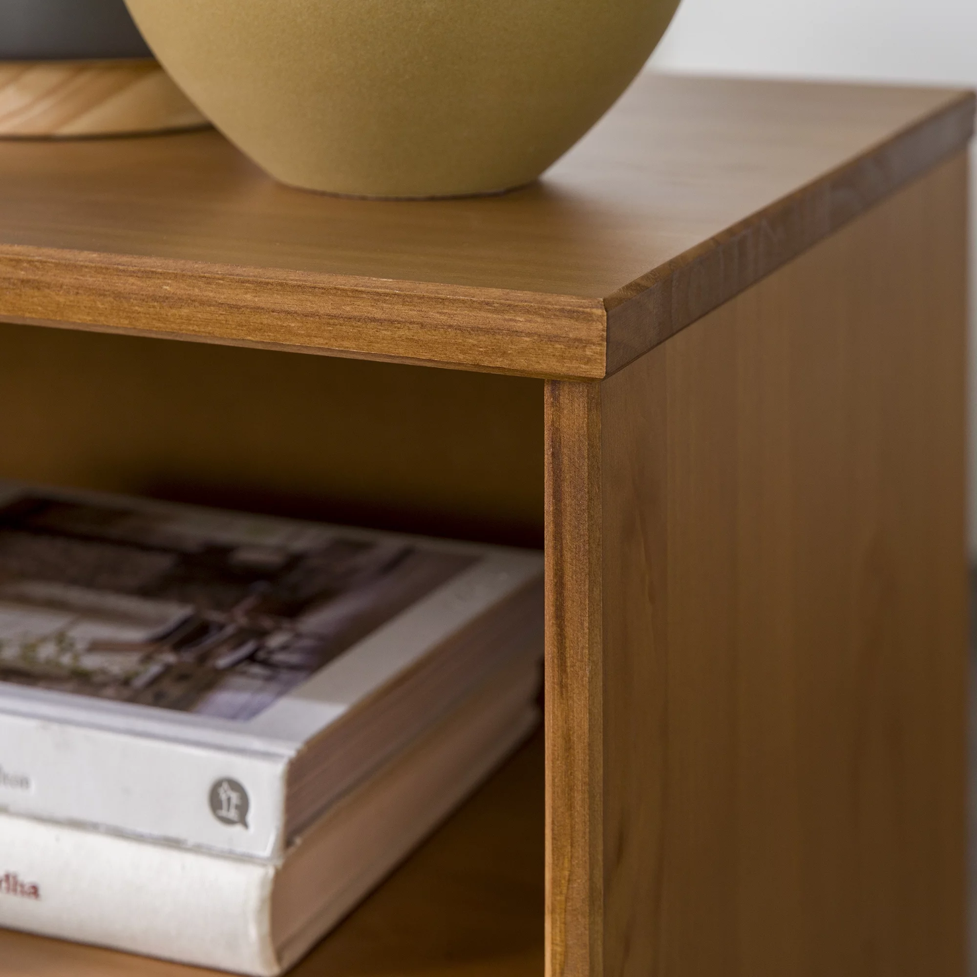 Walker Edison 24” Mid-Century Modern Groove Handle 1-Drawer Side Table, Caramel