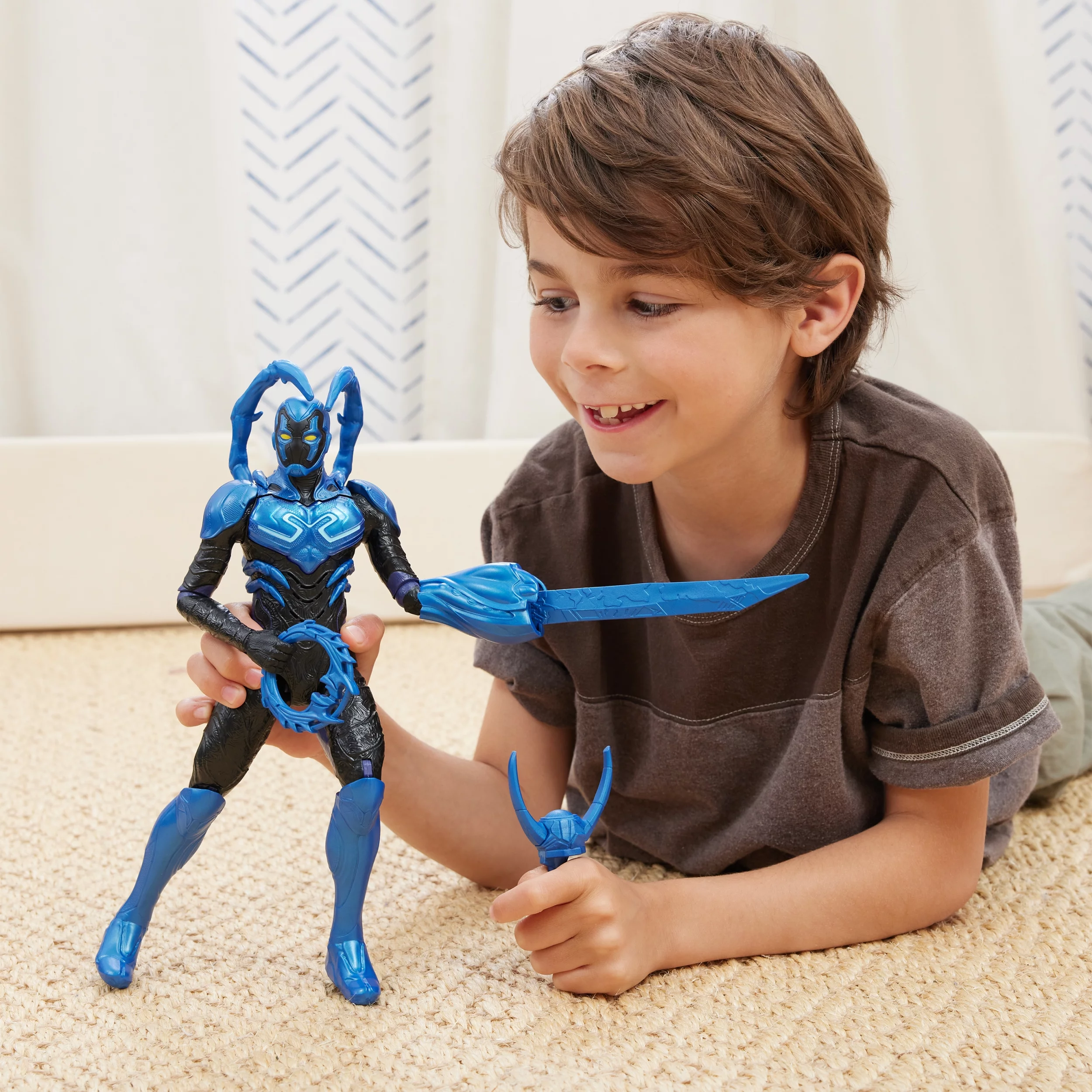 DC Comics, Battle-Mode Blue Beetle Action Figure, 12-inch, Lights & Sounds, Easy to Pose, Movie Superhero Kids Toys for Boys & Girls, Ages 4+