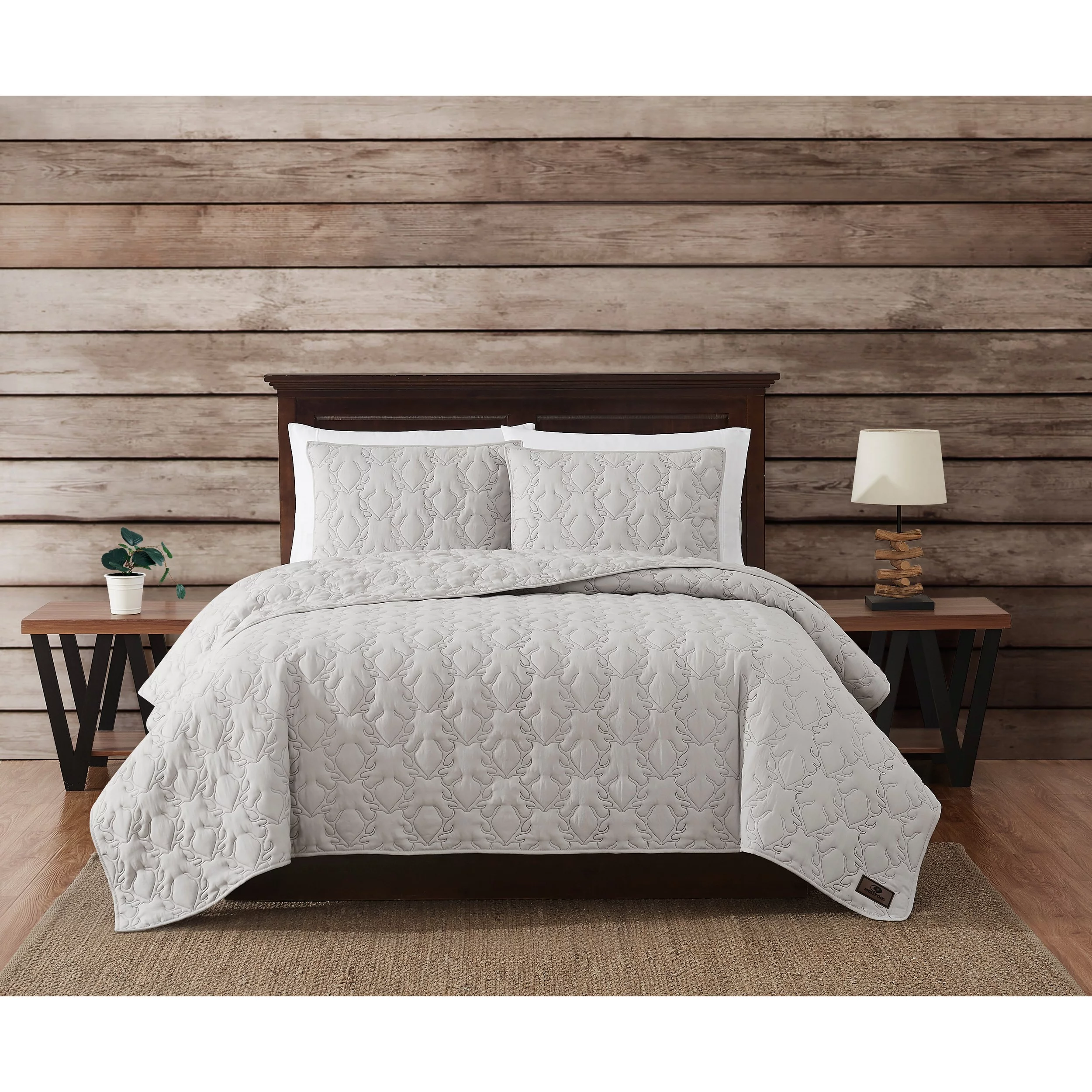 Mossy Oak Embroidered Grey Deer Antler 3 Piece Full/Queen Quilt Set