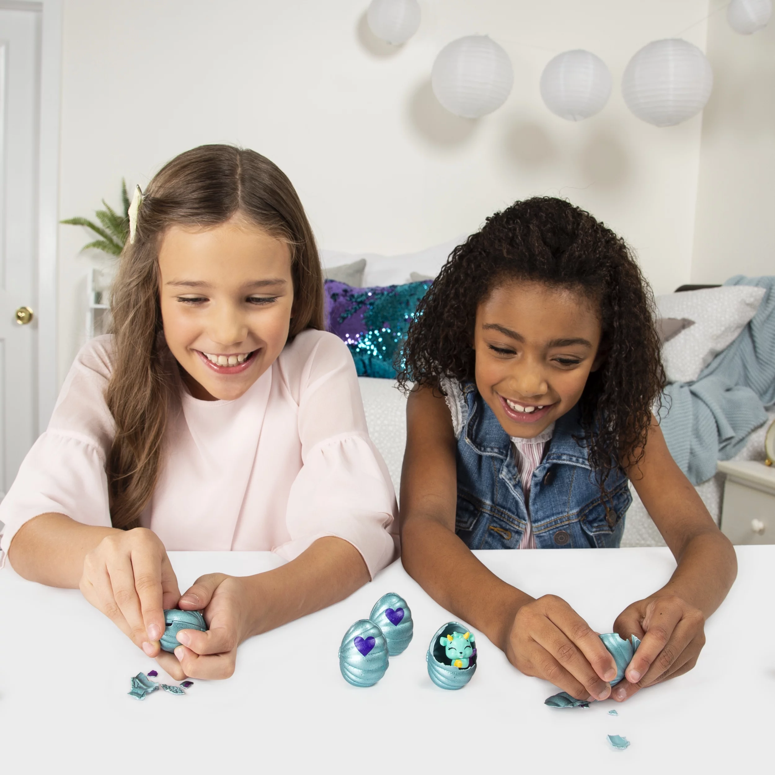 Hatchimals CollEGGtibles, Mermal Magic 1 Pack with a Season 5 Hatchimal, for Kids Aged 5 and Up (Styles May Vary)
