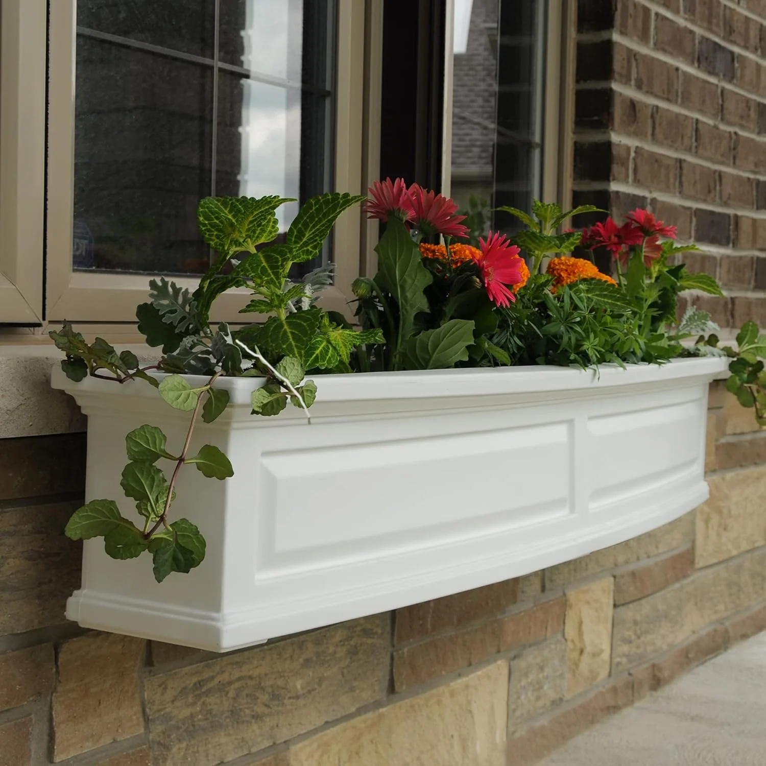 Nantucket 5Ft Window Box - White - 60In L X 11.5In W X 10In H - With 6.5 Gallon Built-In Water Reservoir (4832-W)